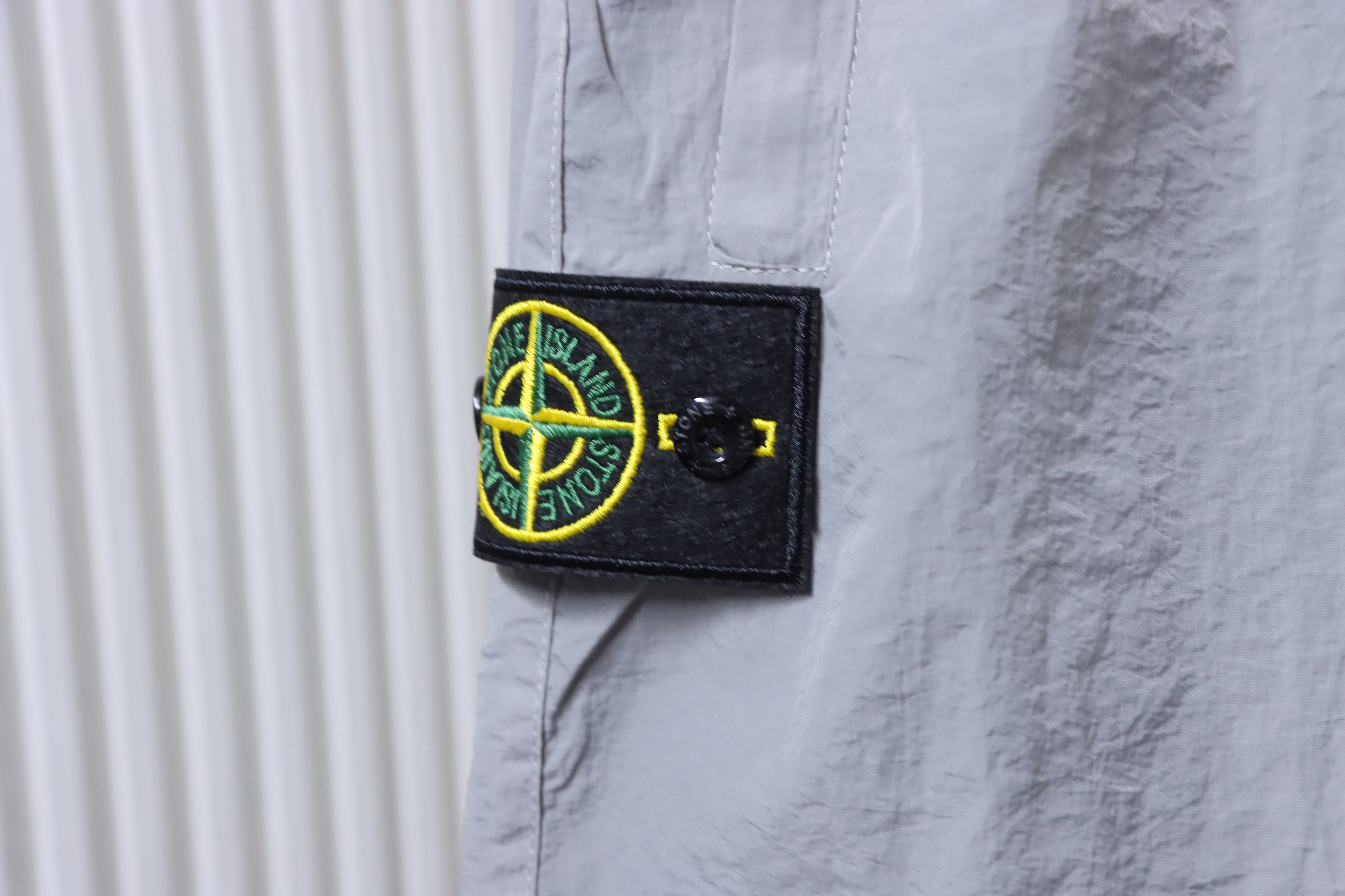 Stone Island Classic Badge Cargo Shorts Light Gray