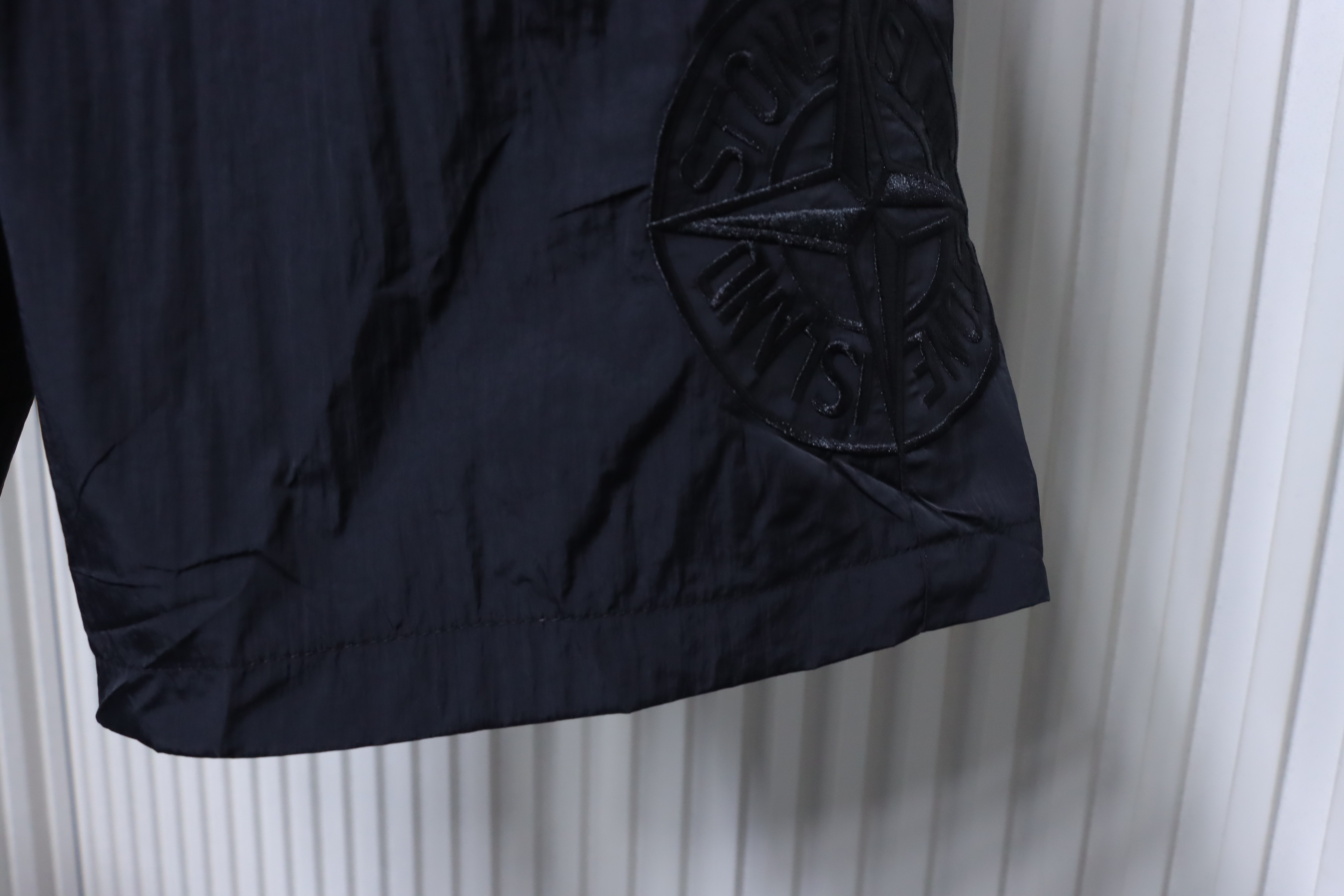 Stone Island Classic Badge Cargo Shorts Navy