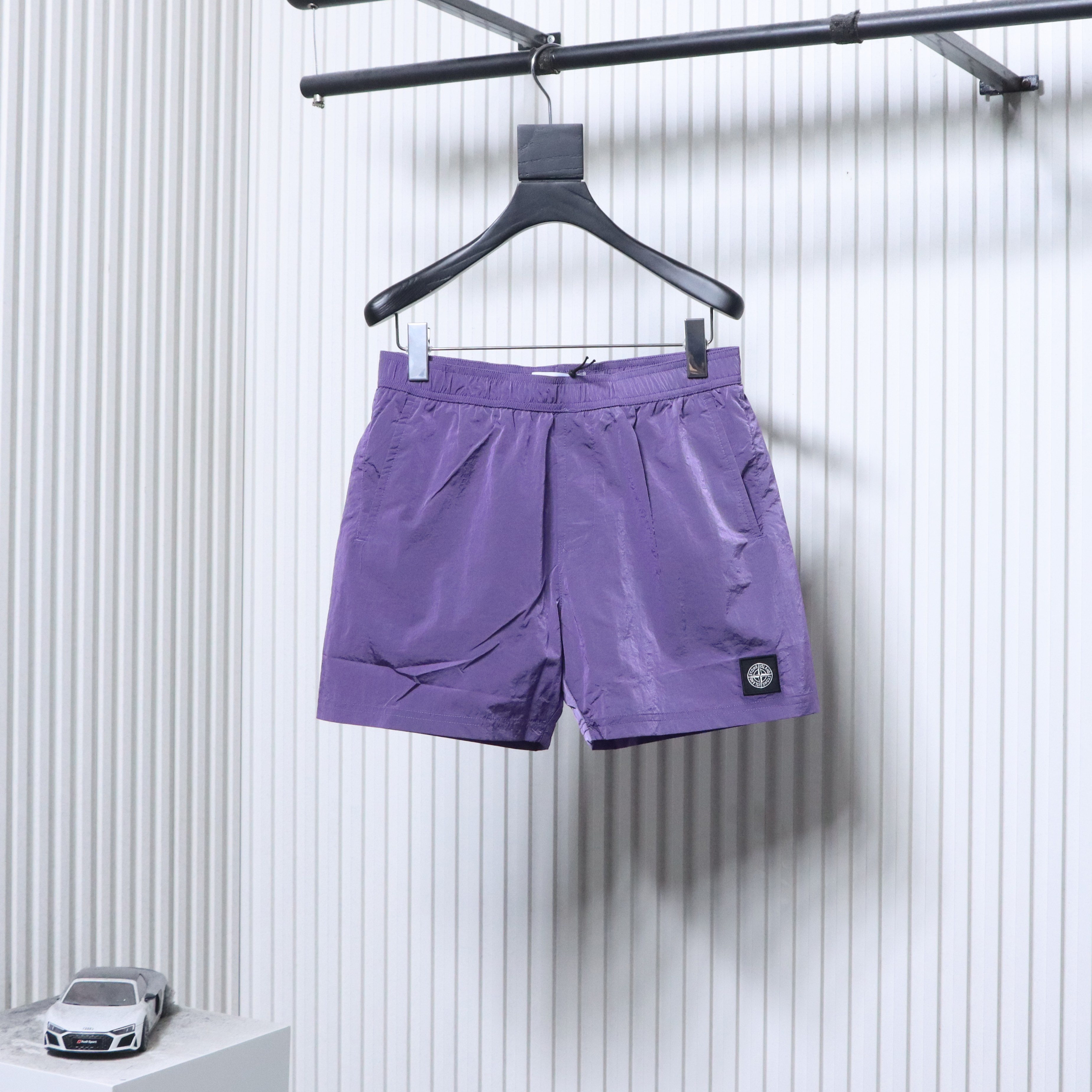 Stone Island Woven Badge Shorts Purple