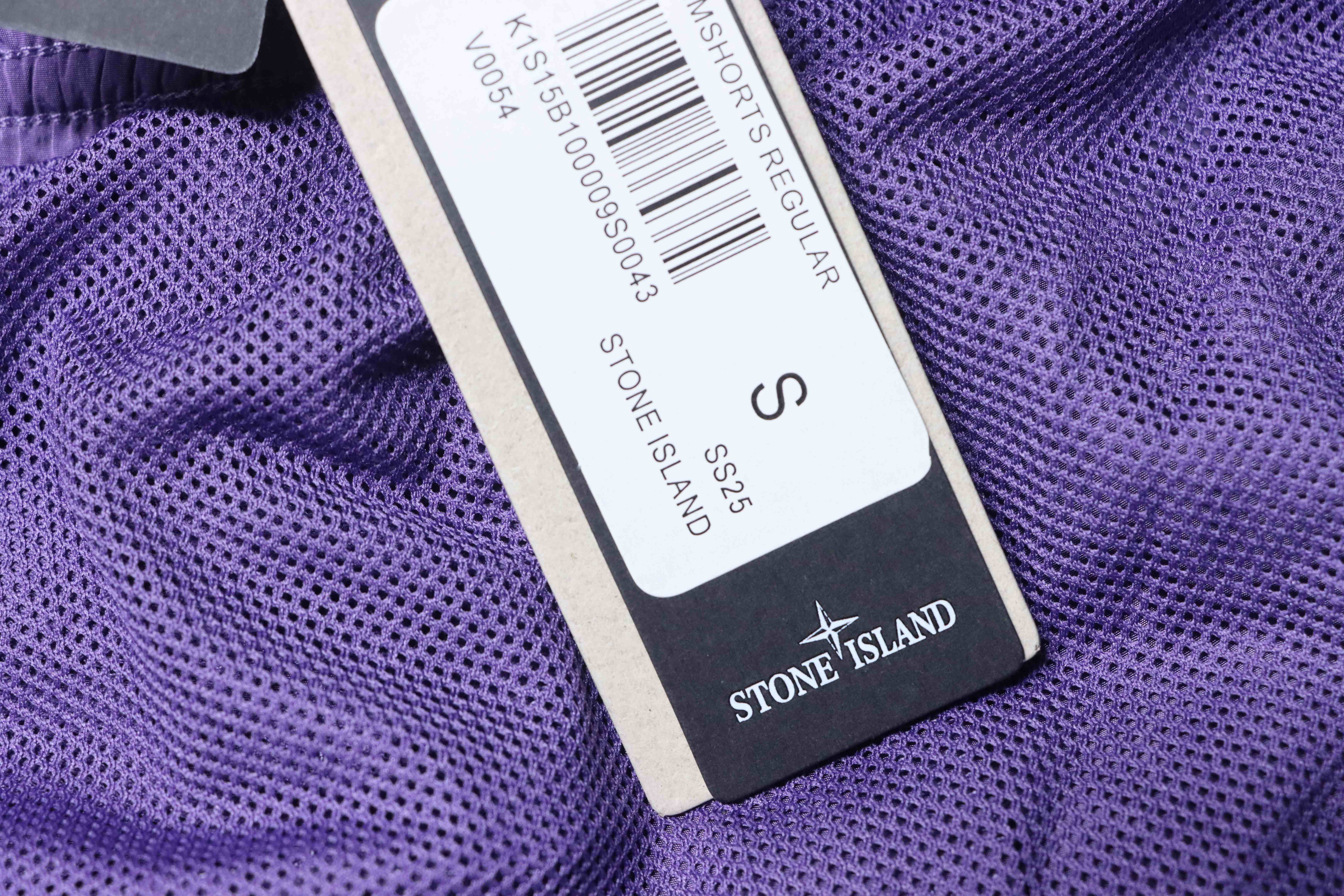 Stone Island Woven Badge Shorts Purple