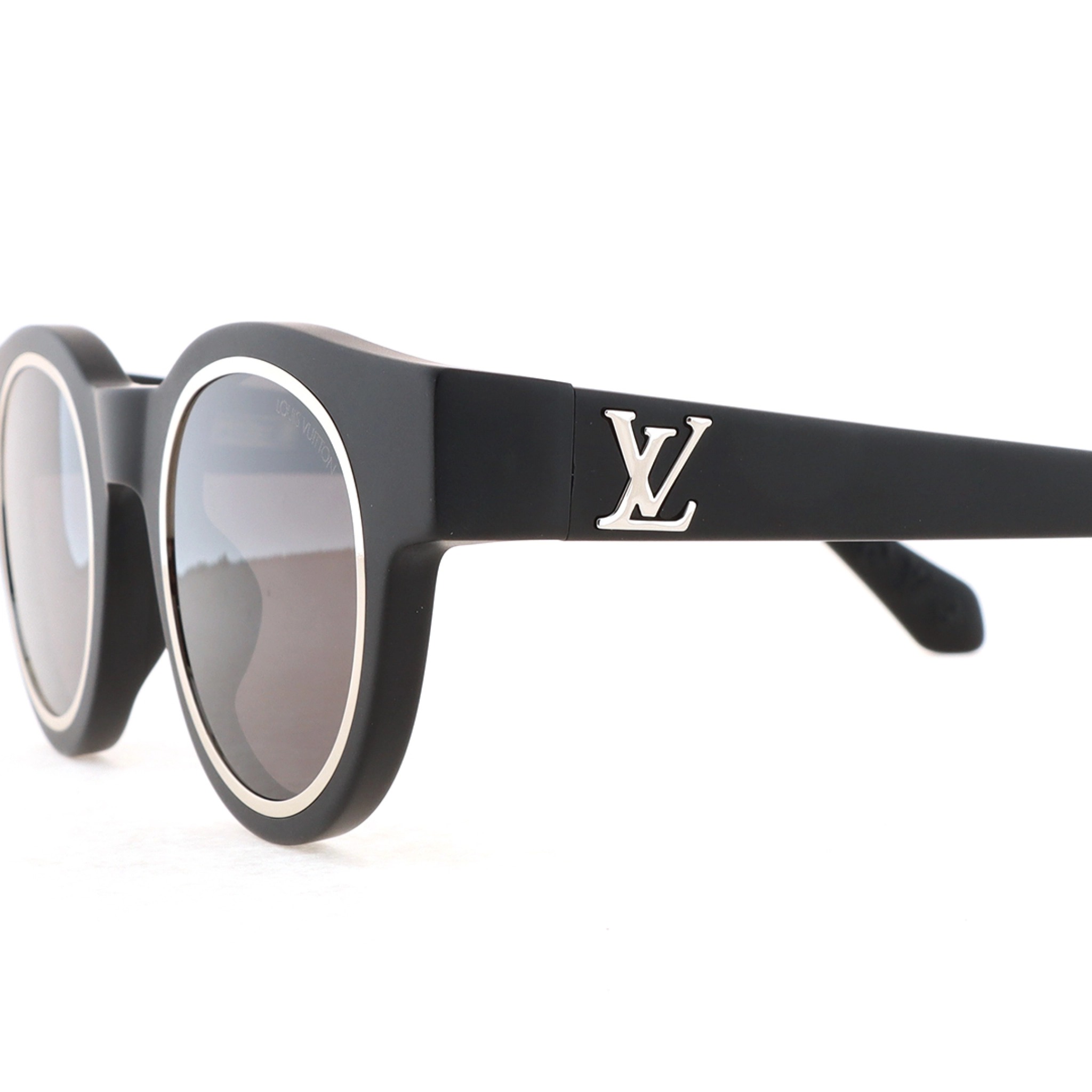 Louis Vuitton Legacy Round Sunglasses Silver Black