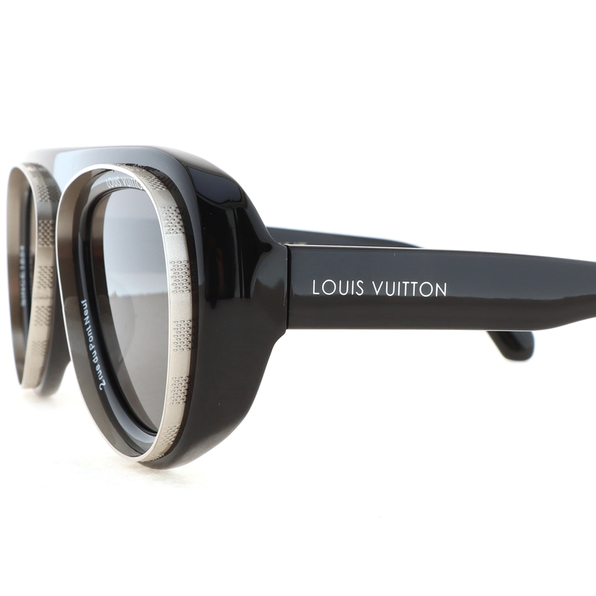Louis Vuitton Super Vision Pilot Sunglasses S00 Black