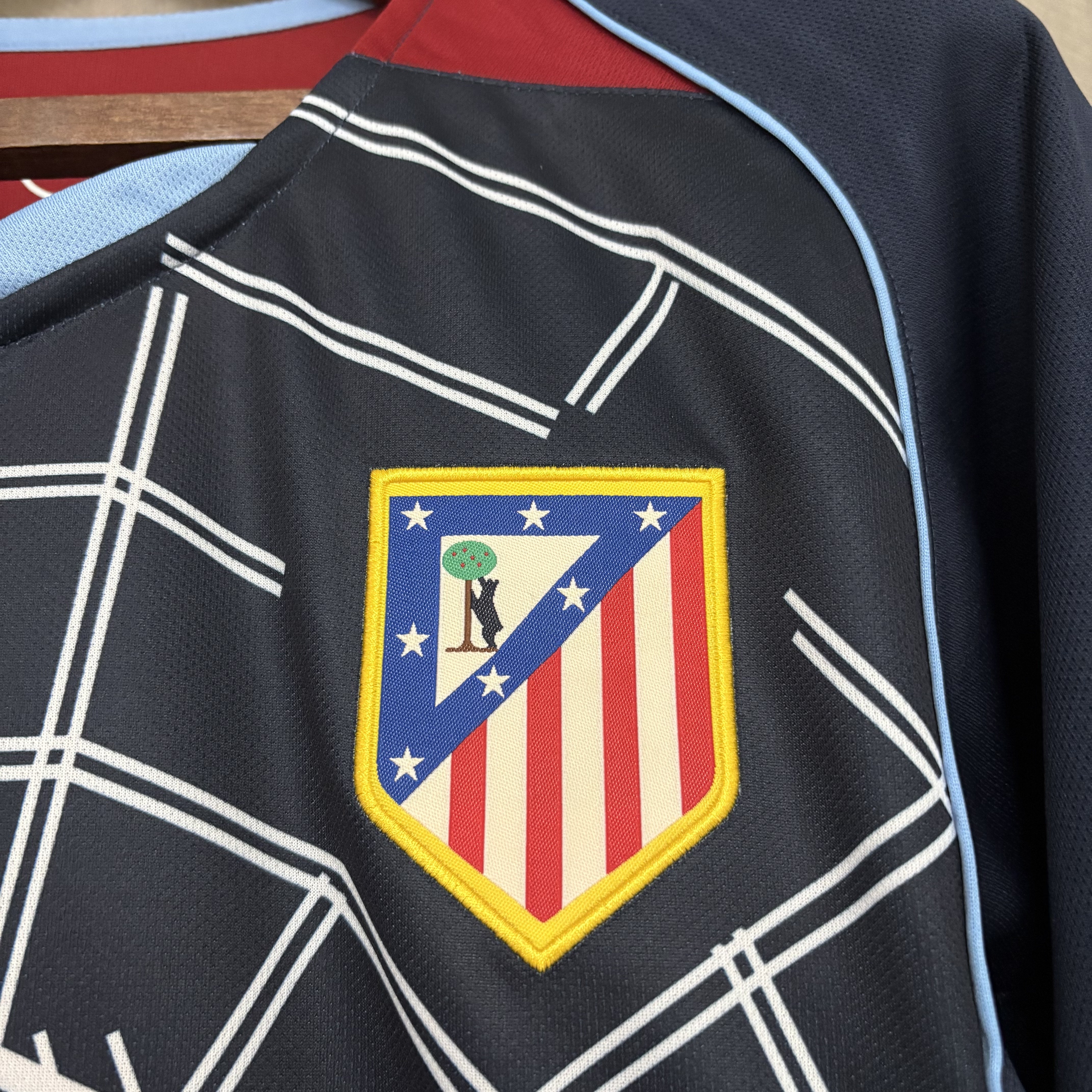 Atlético Madrid 2004 Mens Retro Away Jersey