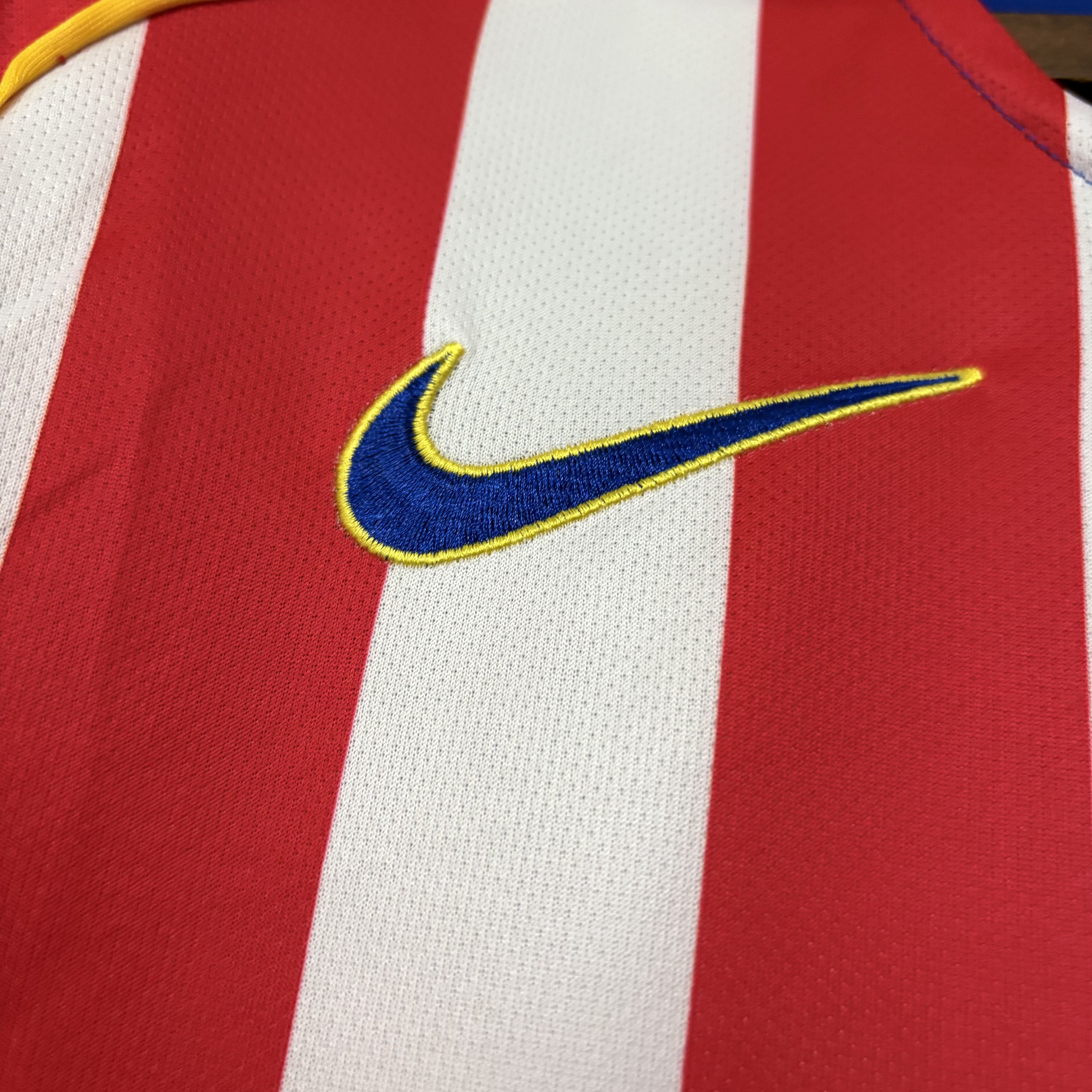 Atlético Madrid 2004 Mens Retro Home Jersey
