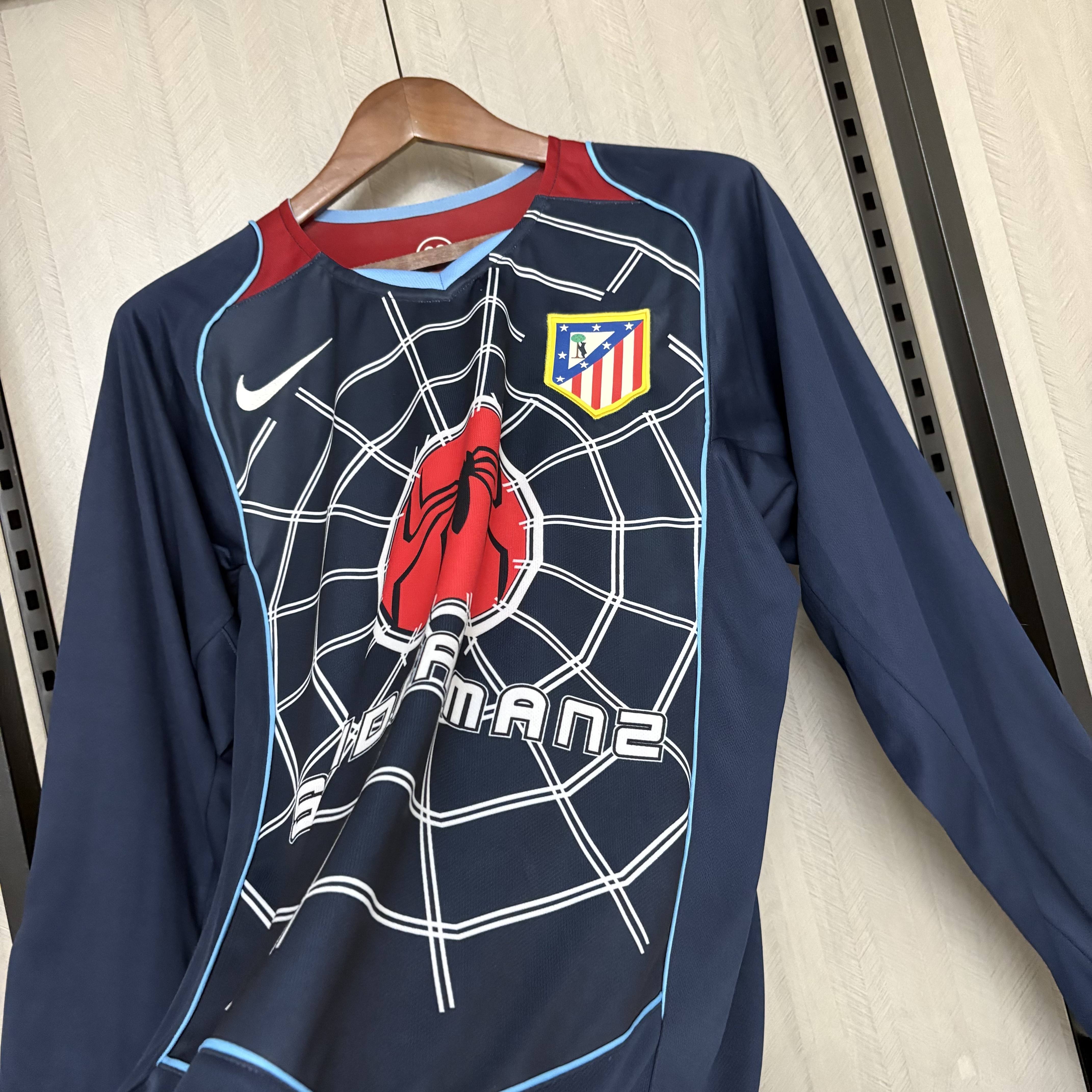 Atlético Madrid 2004 Mens Retro Long Sleeve Away Jersey