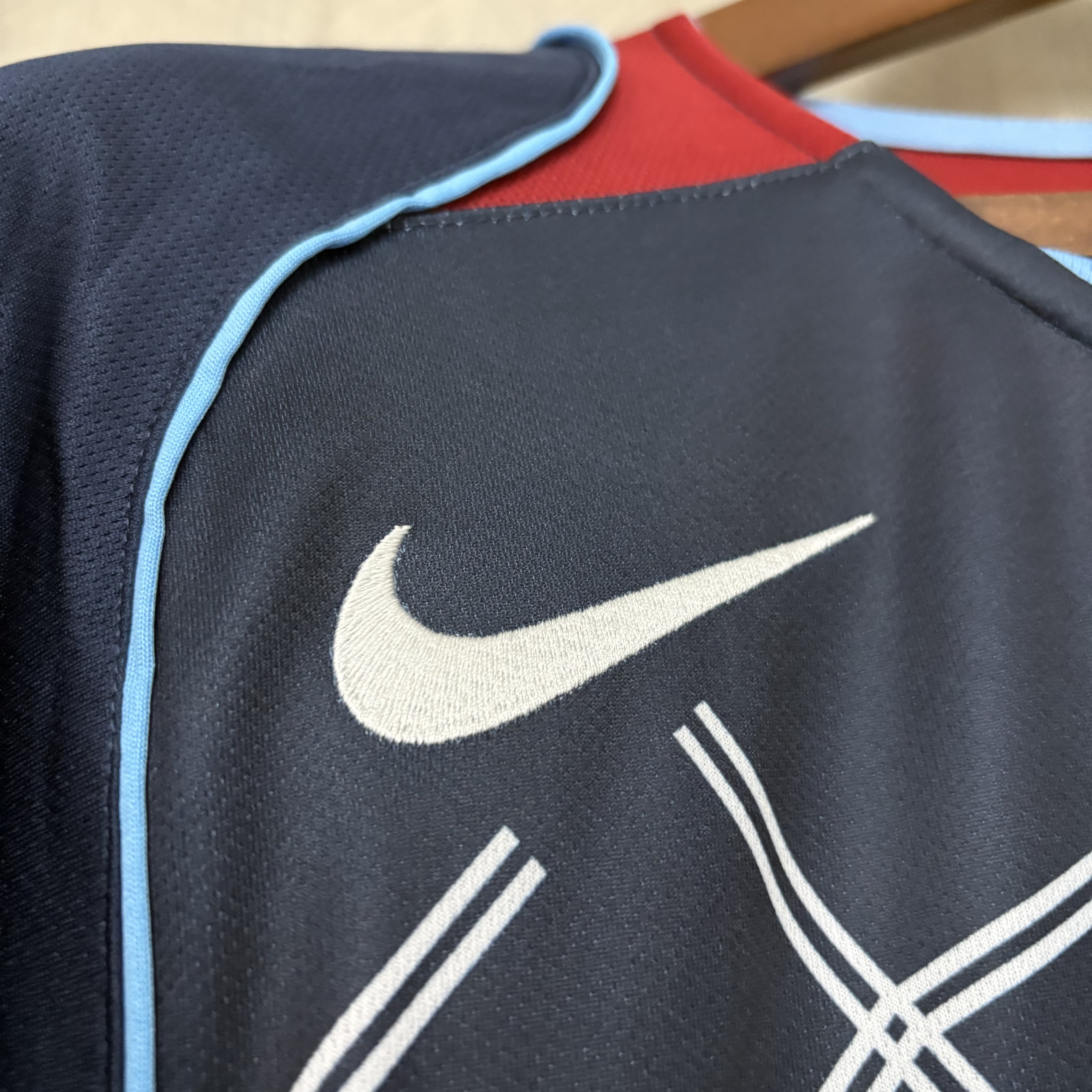 Atlético Madrid 2004 Mens Retro Long Sleeve Away Jersey