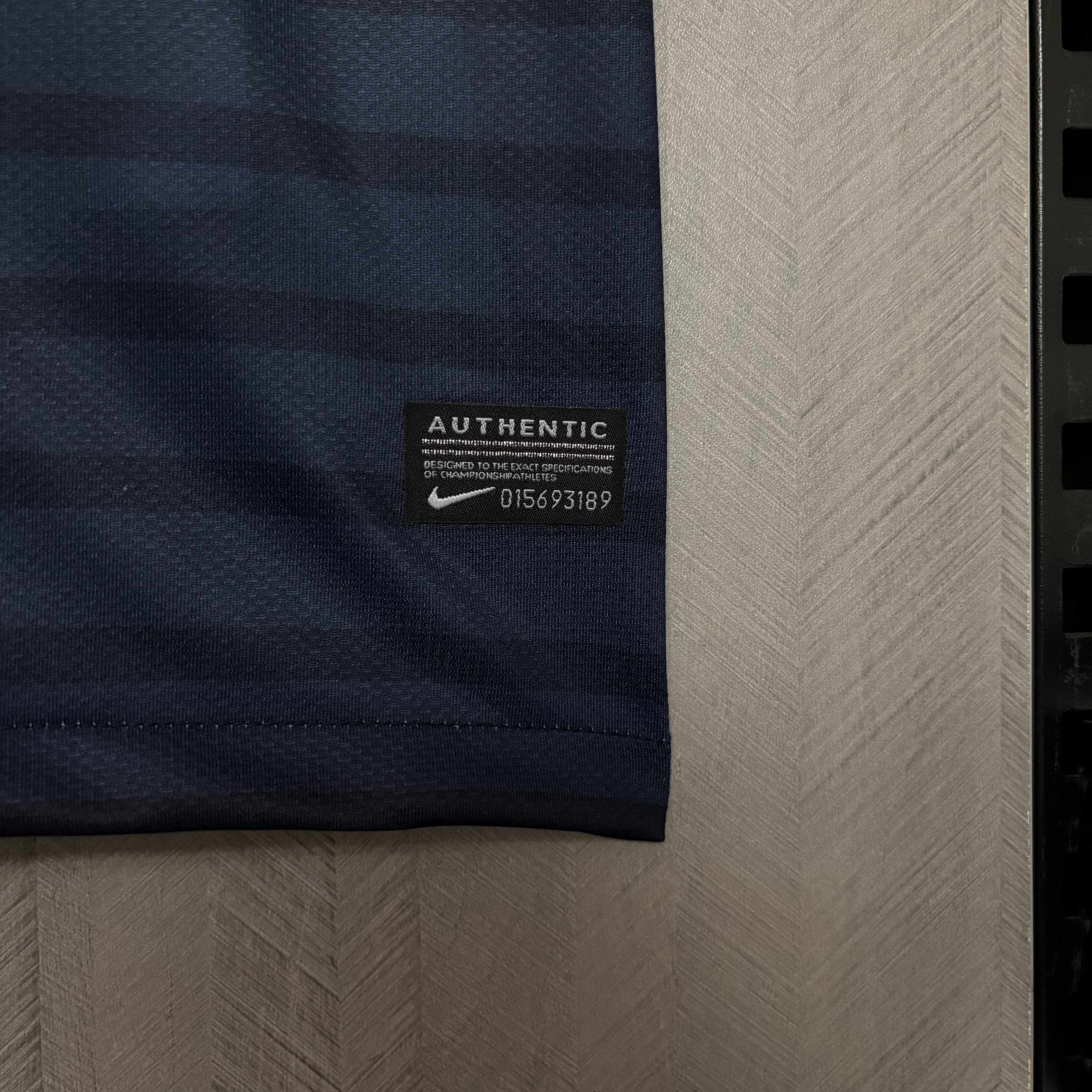 Atlético Madrid 2011/12 Mens Retro Away Jersey