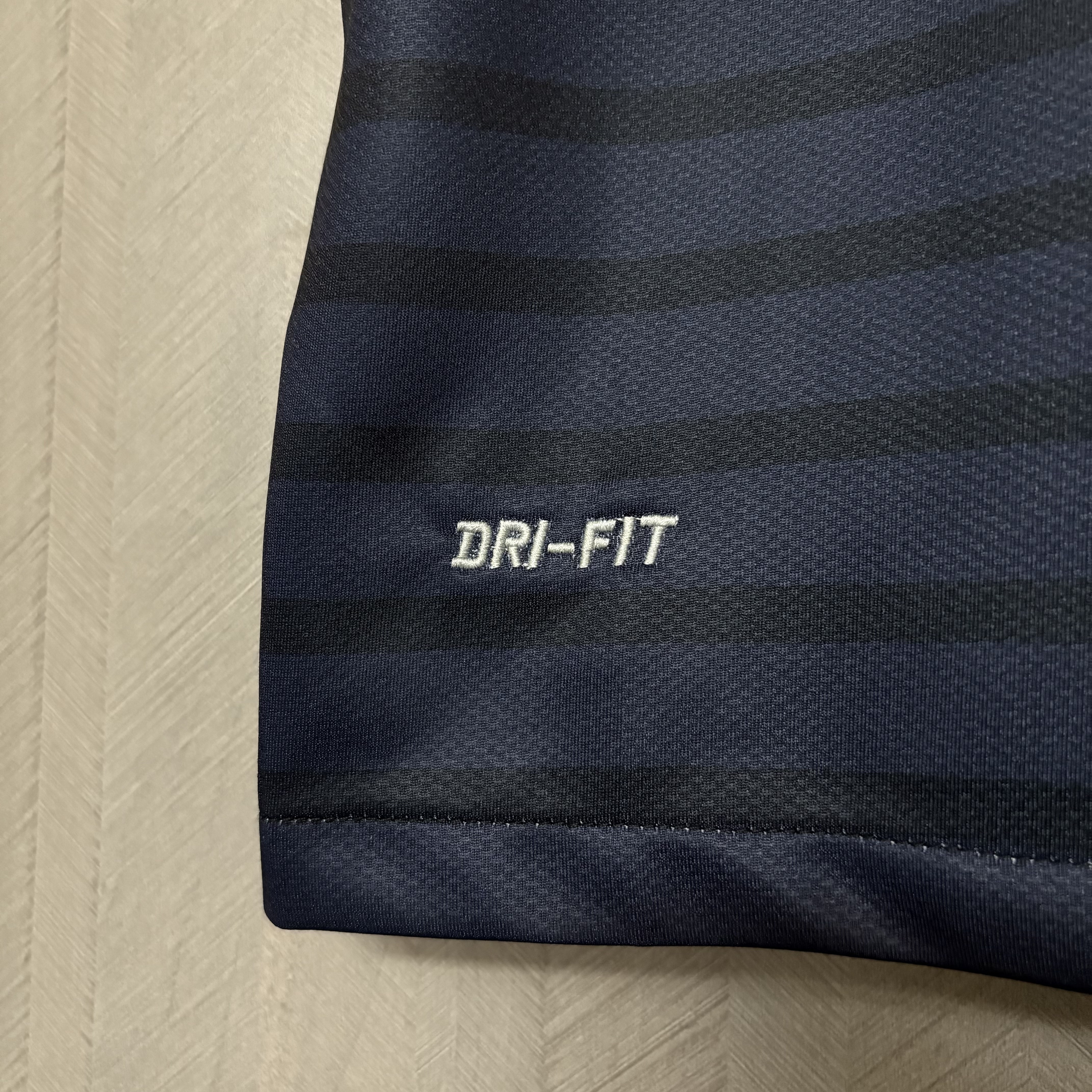 Atlético Madrid 2011/12 Mens Retro Away Jersey