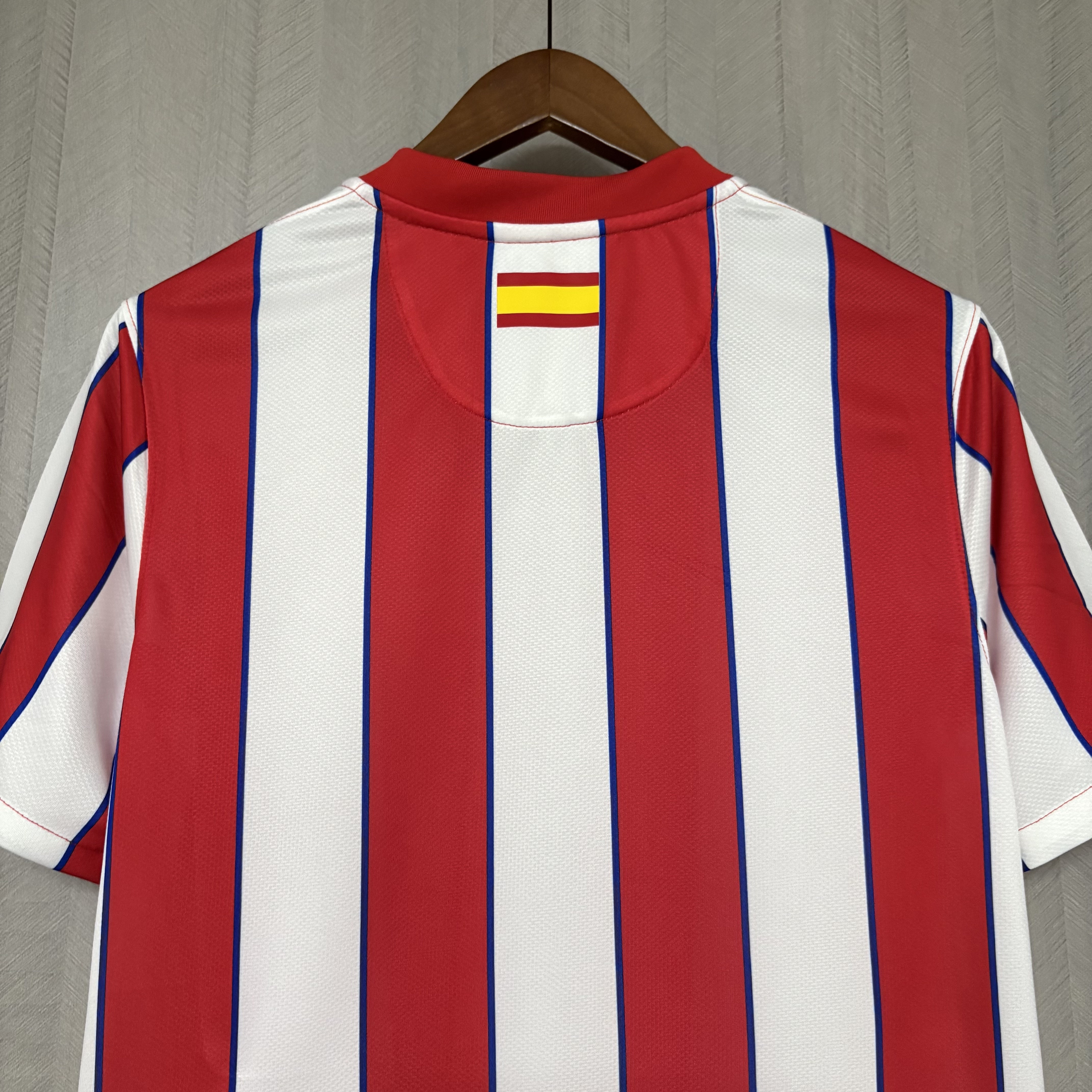 Atlético Madrid 2011/12 Mens Retro Home Jersey