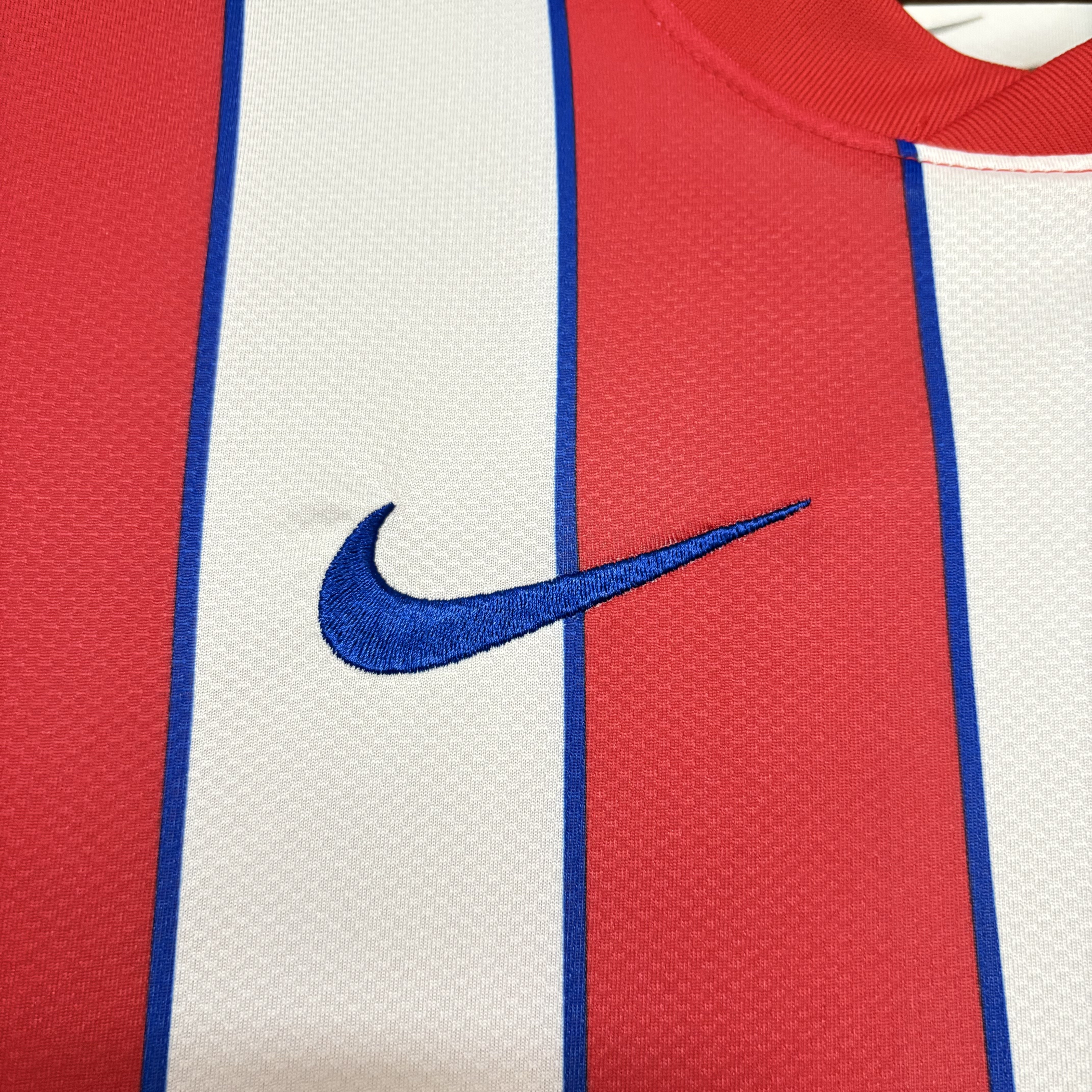 Atlético Madrid 2011/12 Mens Retro Home Jersey
