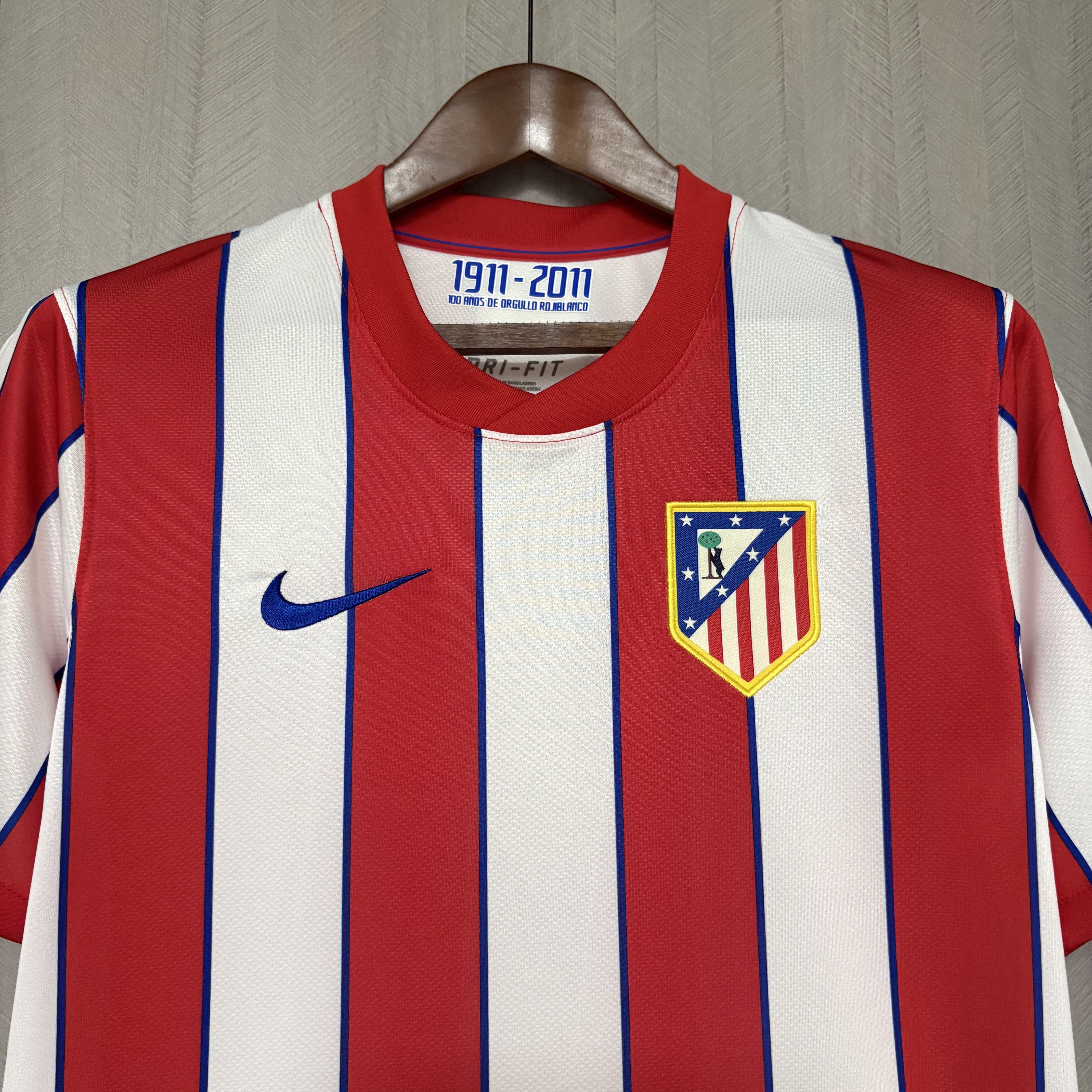 Atlético Madrid 2011/12 Mens Retro Home Jersey