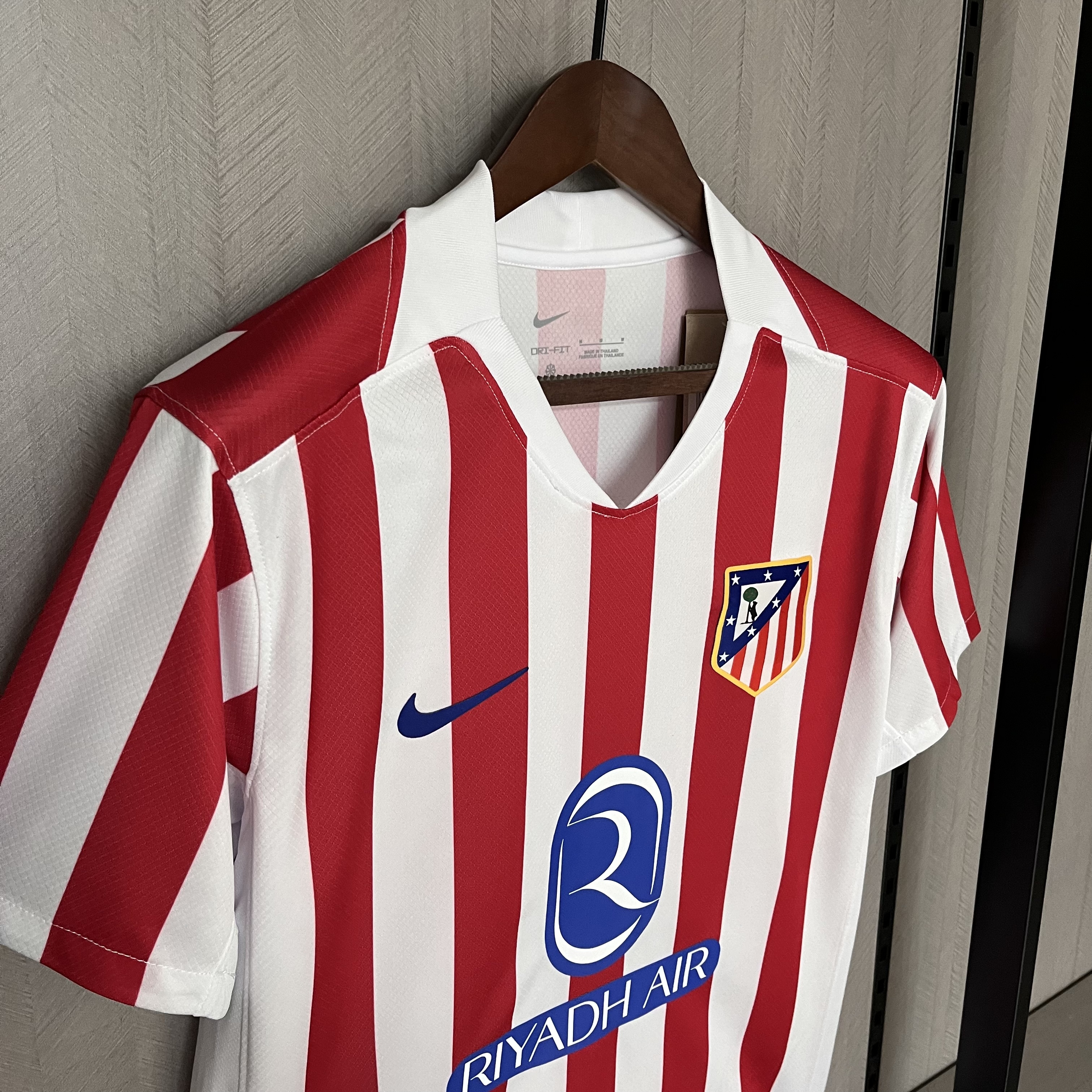Atlético Madrid 2025/26 Mens Home Jersey