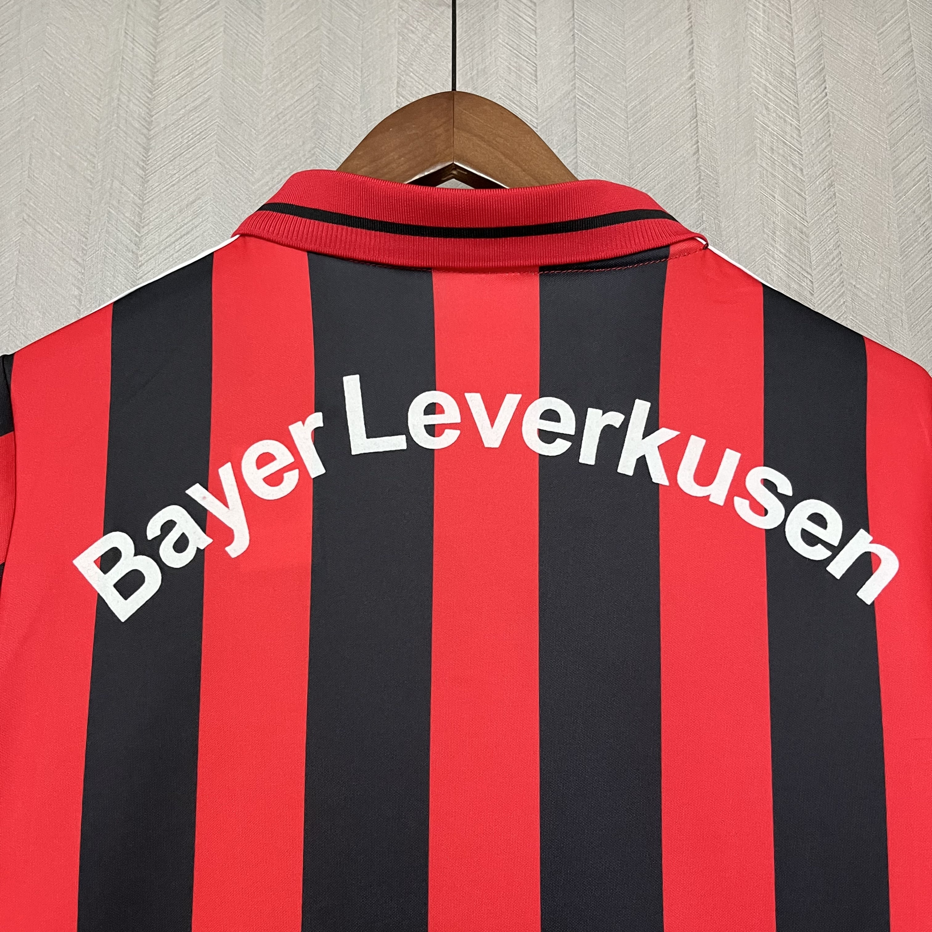Bayer Leverkusen 2000/01 Mens Retro Home Jersey