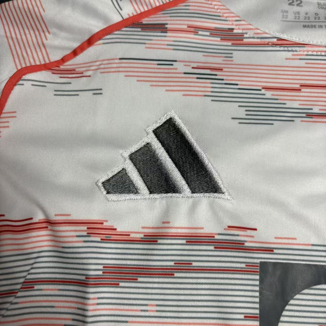 Bayern Munich 2025/26 Kids Away Jersey