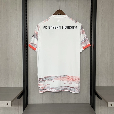 Bayern Munich 2025/26 Mens Away Jersey 02