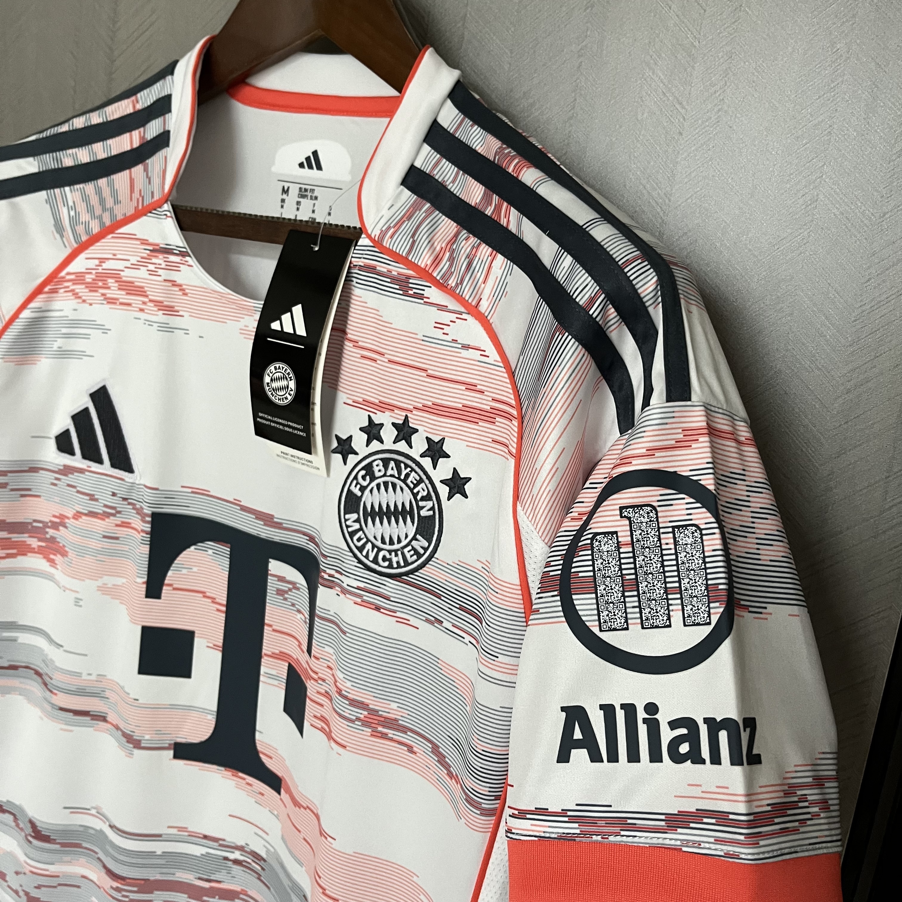 Bayern Munich 2025/26 Mens Away Jersey