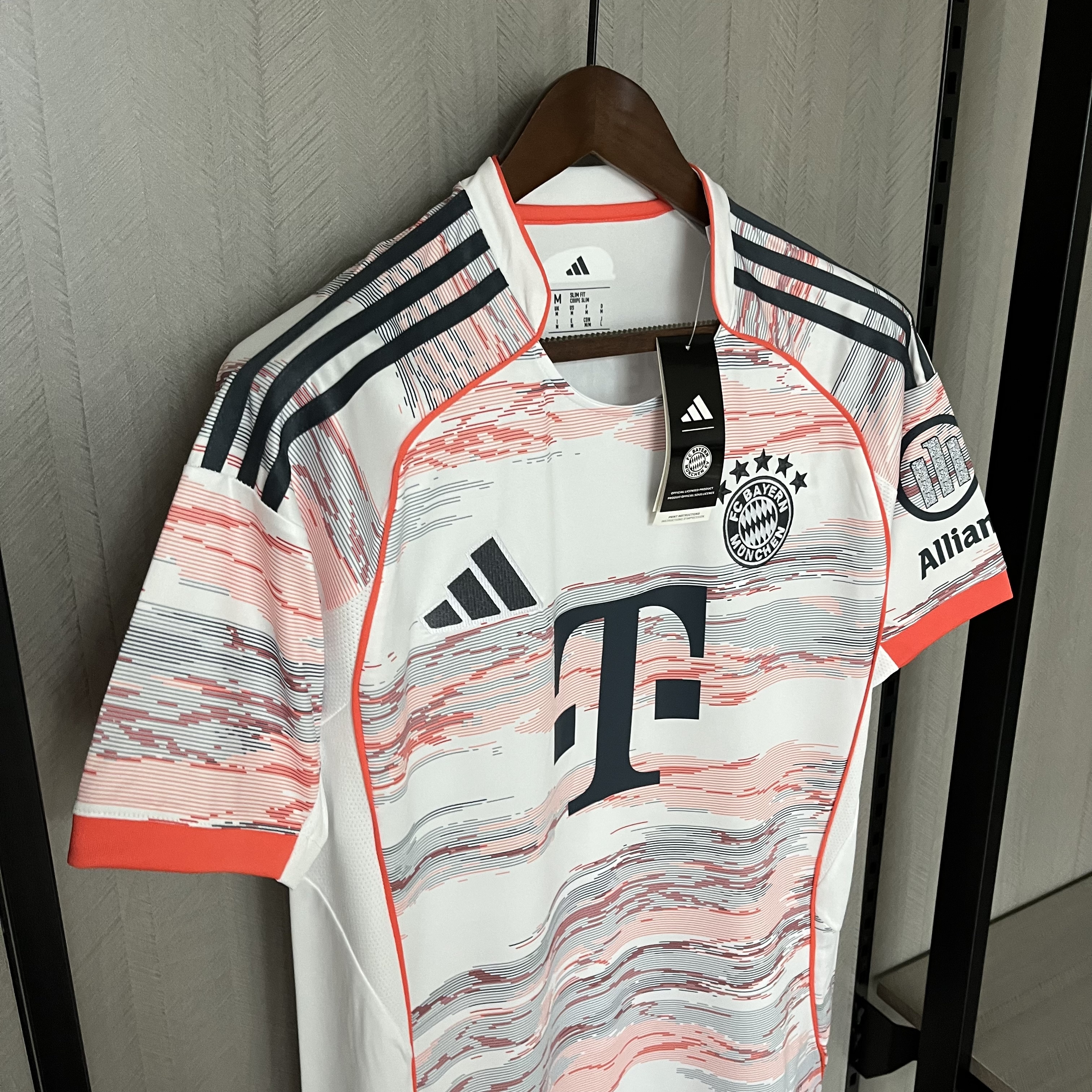 Bayern Munich 2025/26 Mens Away Jersey