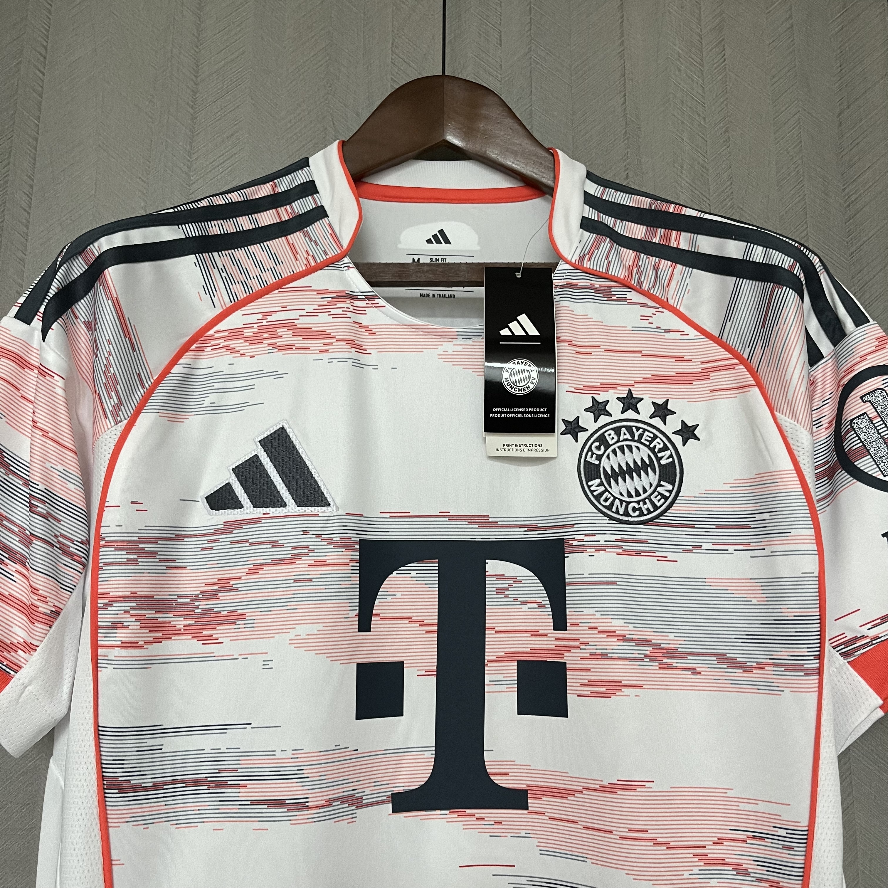 Bayern Munich 2025/26 Mens Away Jersey