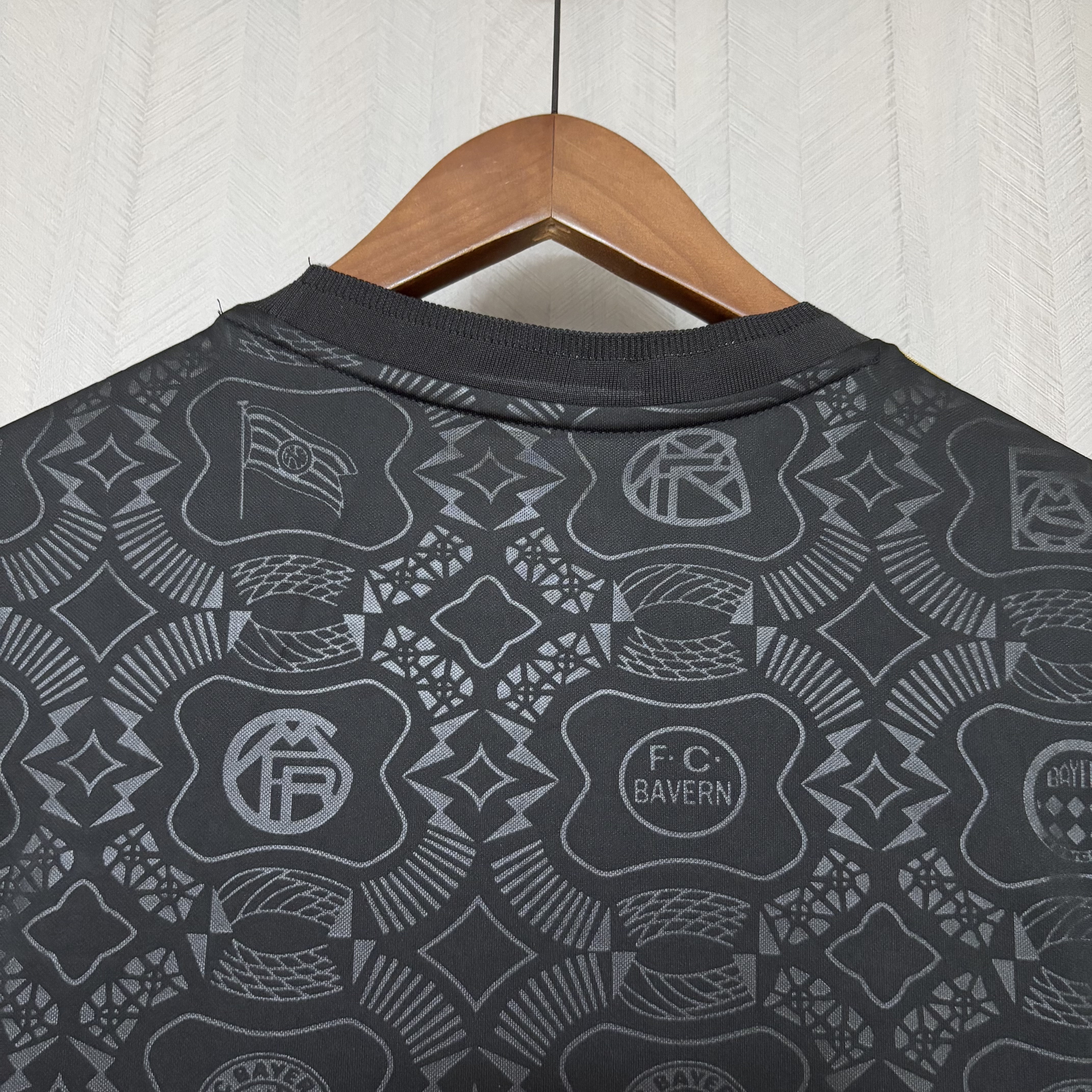 Bayern Munich 2025/26 Mens Black 125th Anniversary Jersey