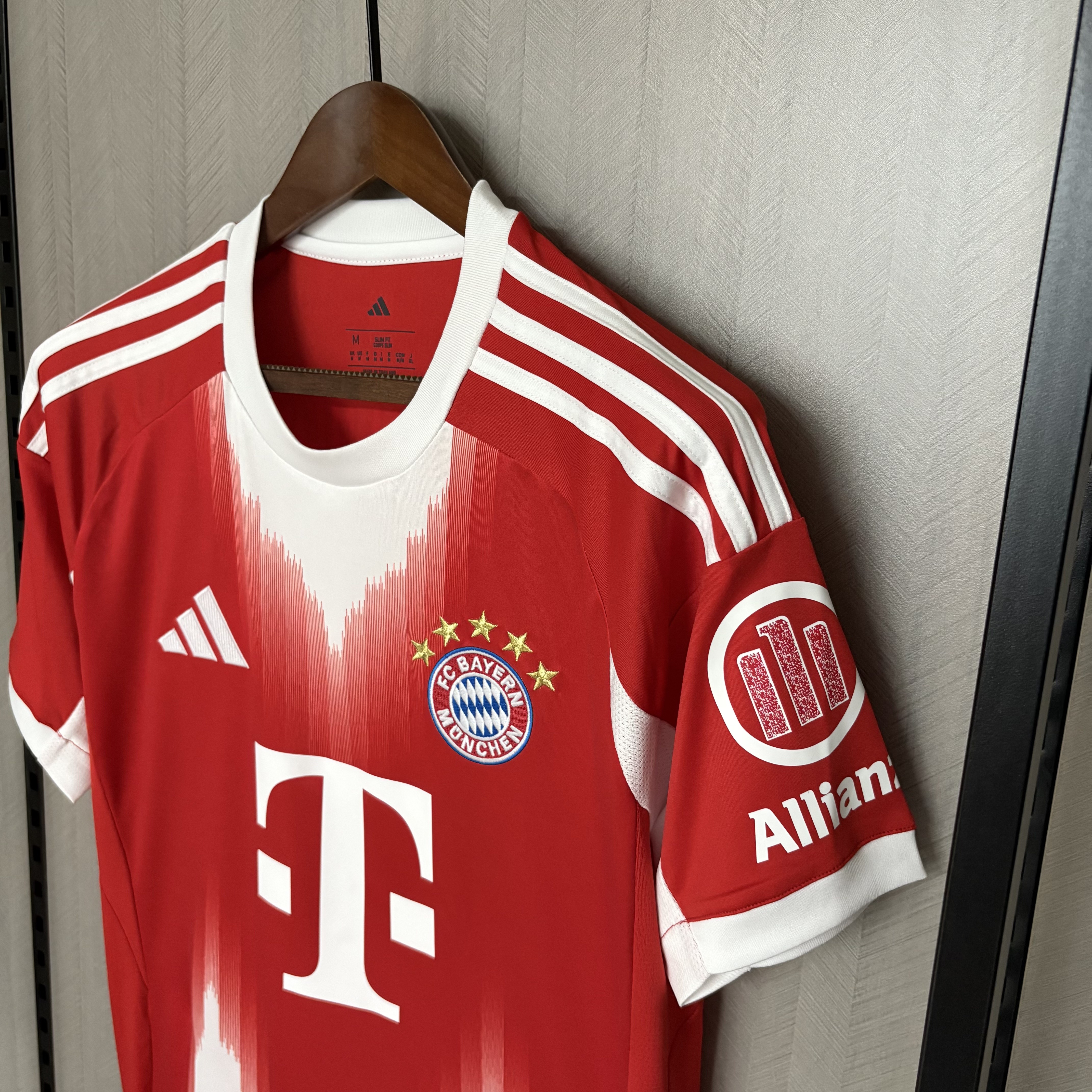 Bayern Munich 2025/26 Mens Home Jersey