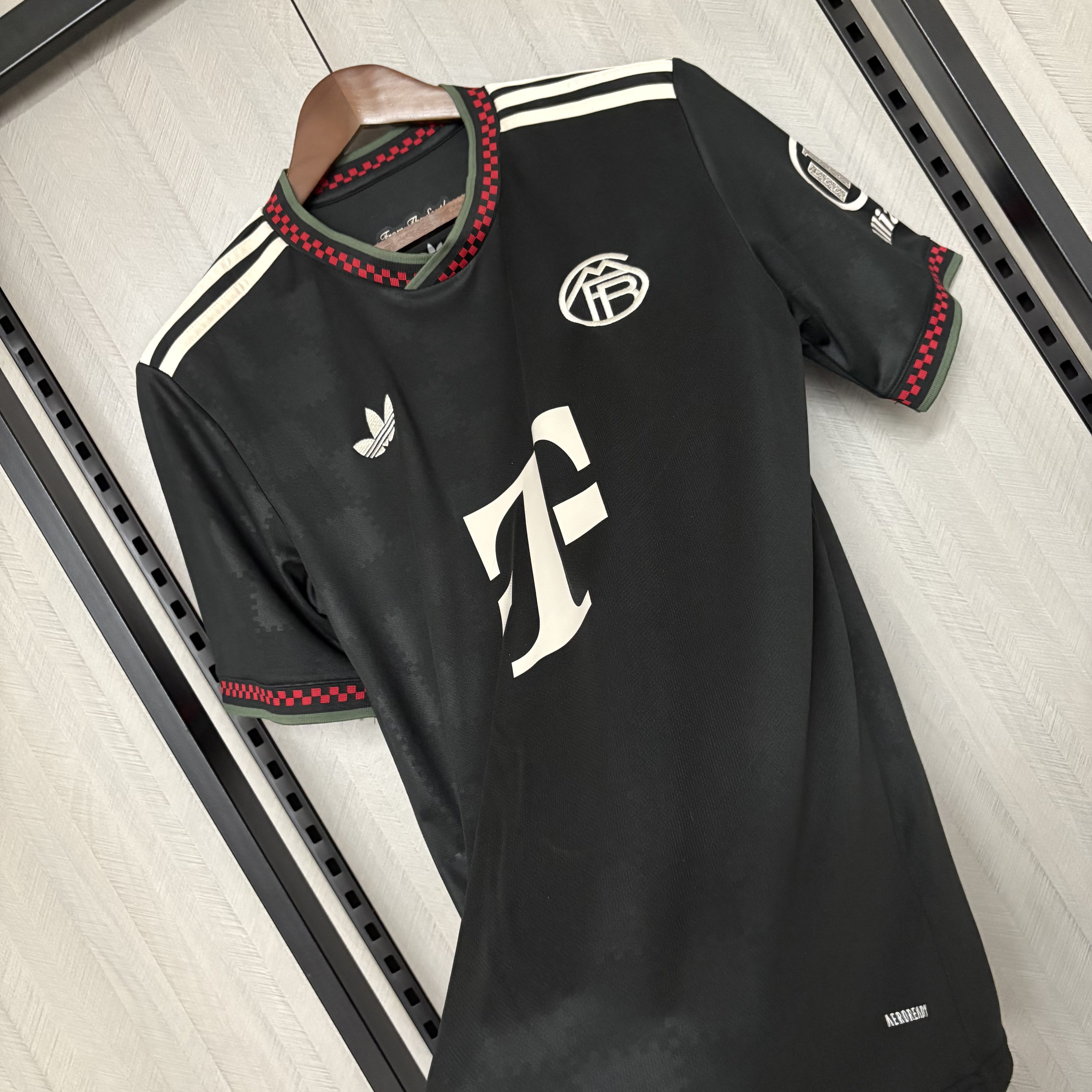 Bayern Munich 2025/26 Mens Third Jersey