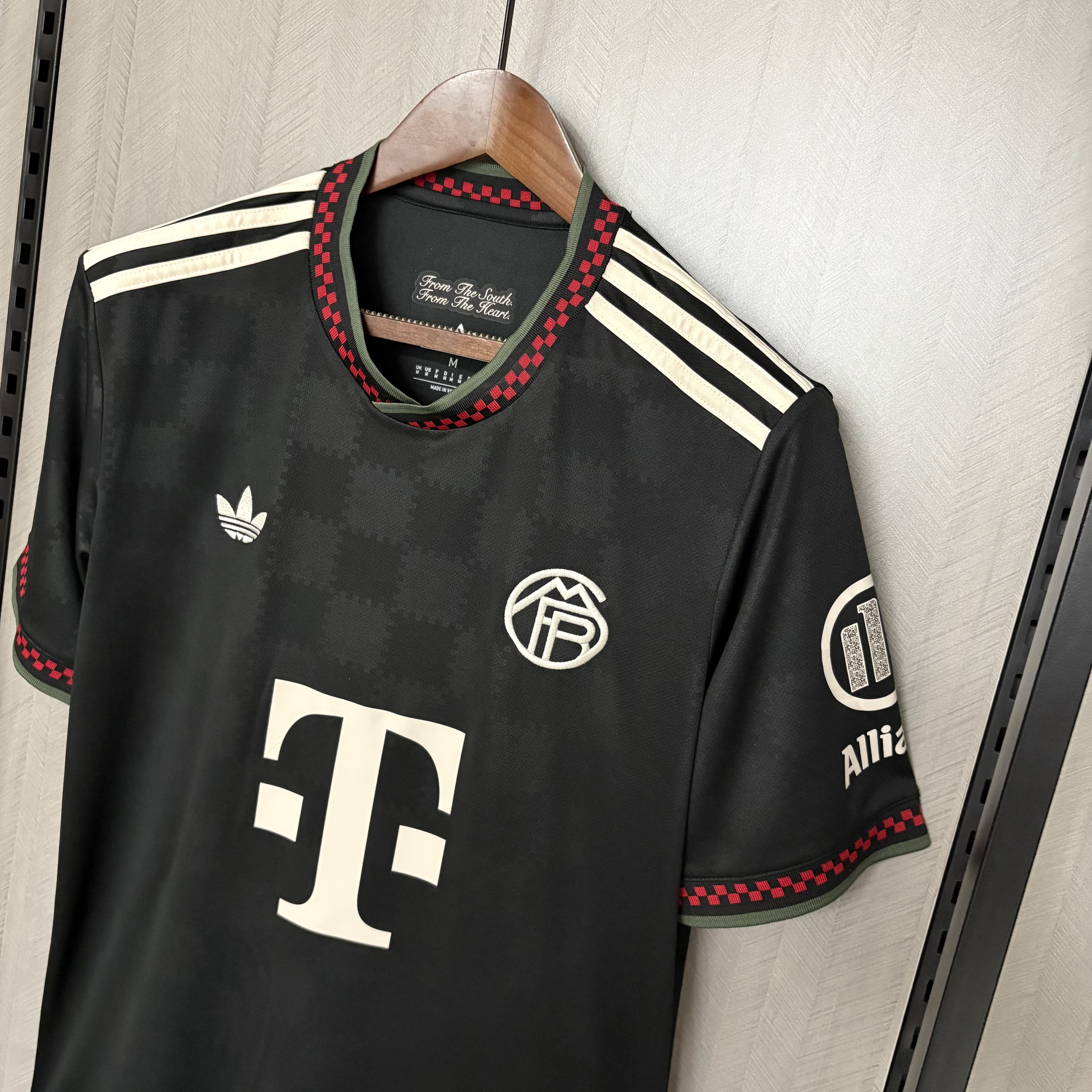 Bayern Munich 2025/26 Mens Third Jersey