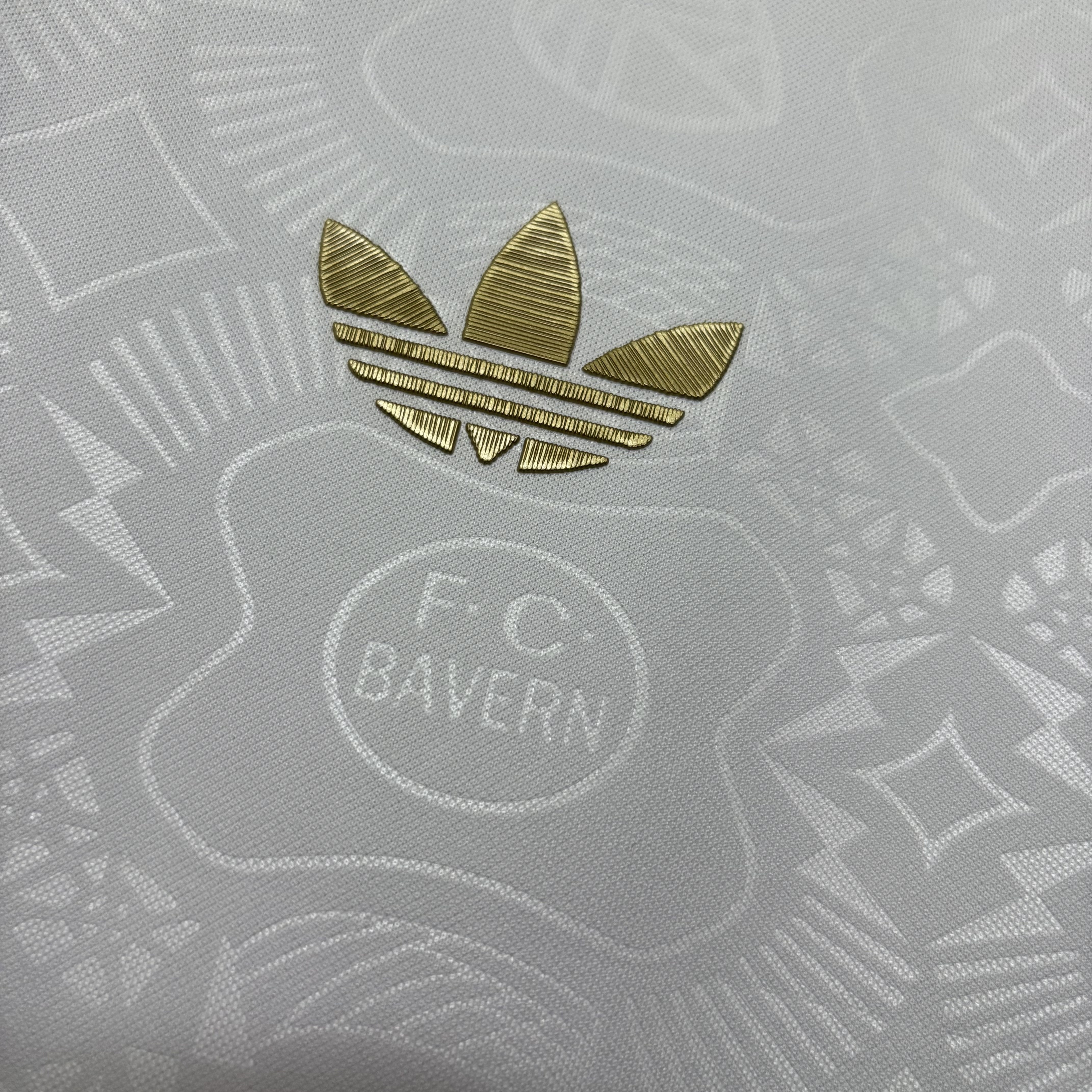 Bayern Munich 2025/26 Mens White 125th Anniversary Jersey