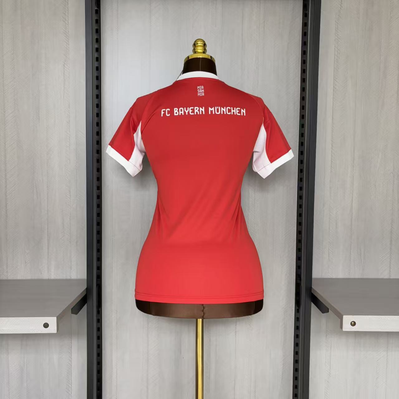 Bayern Munich 2025/26 Womens Home Jersey