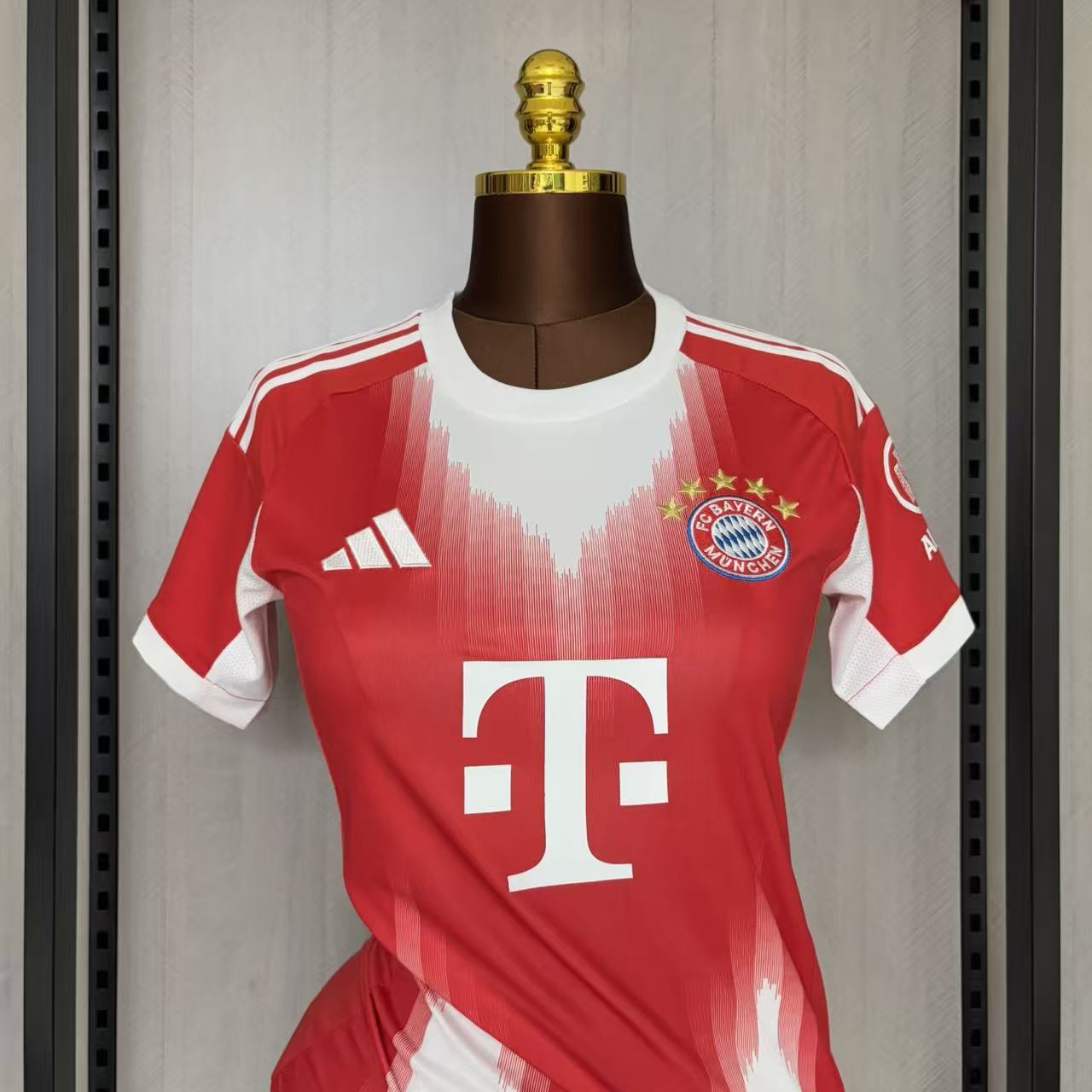 Bayern Munich 2025/26 Womens Home Jersey