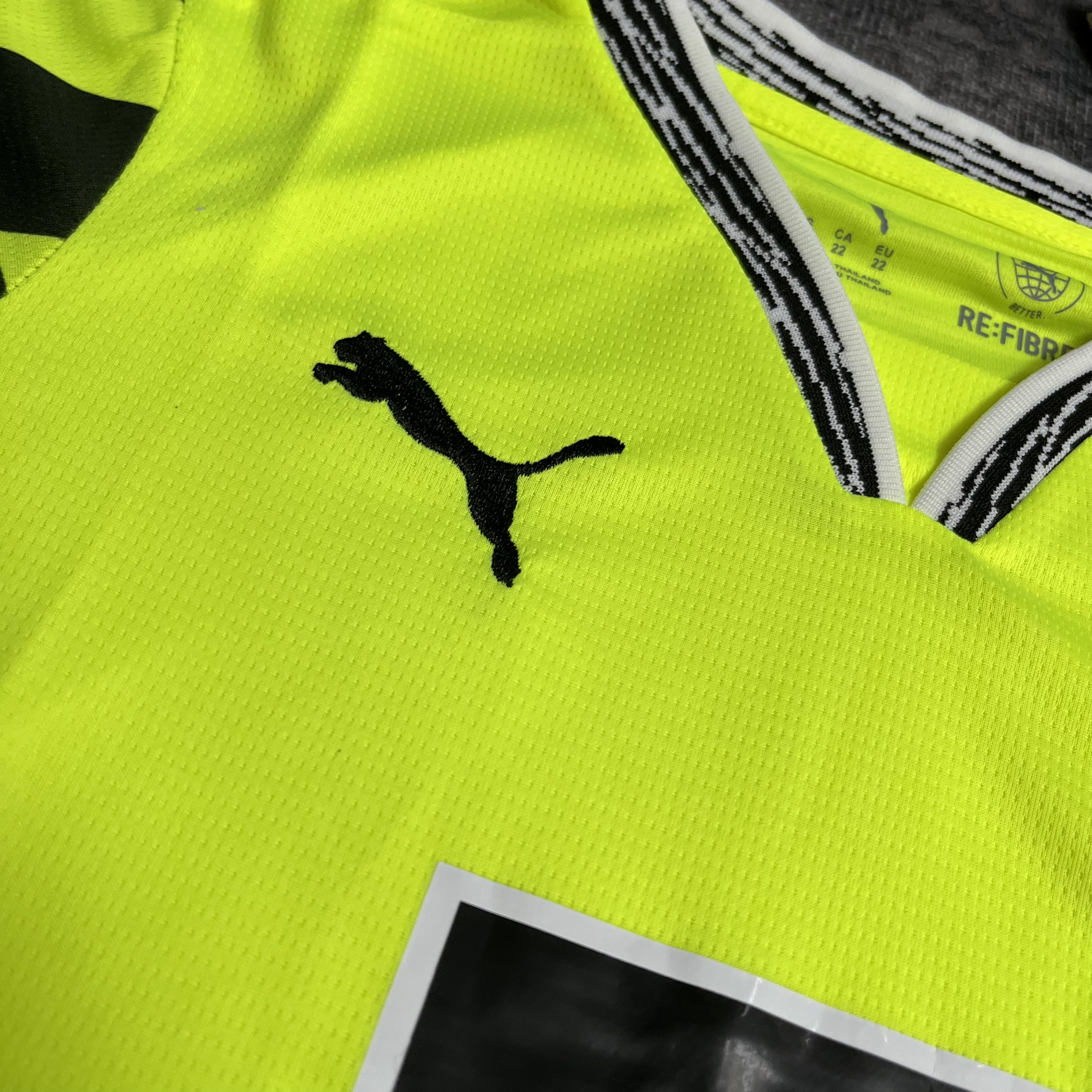 Borussia Dortmund 2025/26 Kids Fluorescent Green Jersey