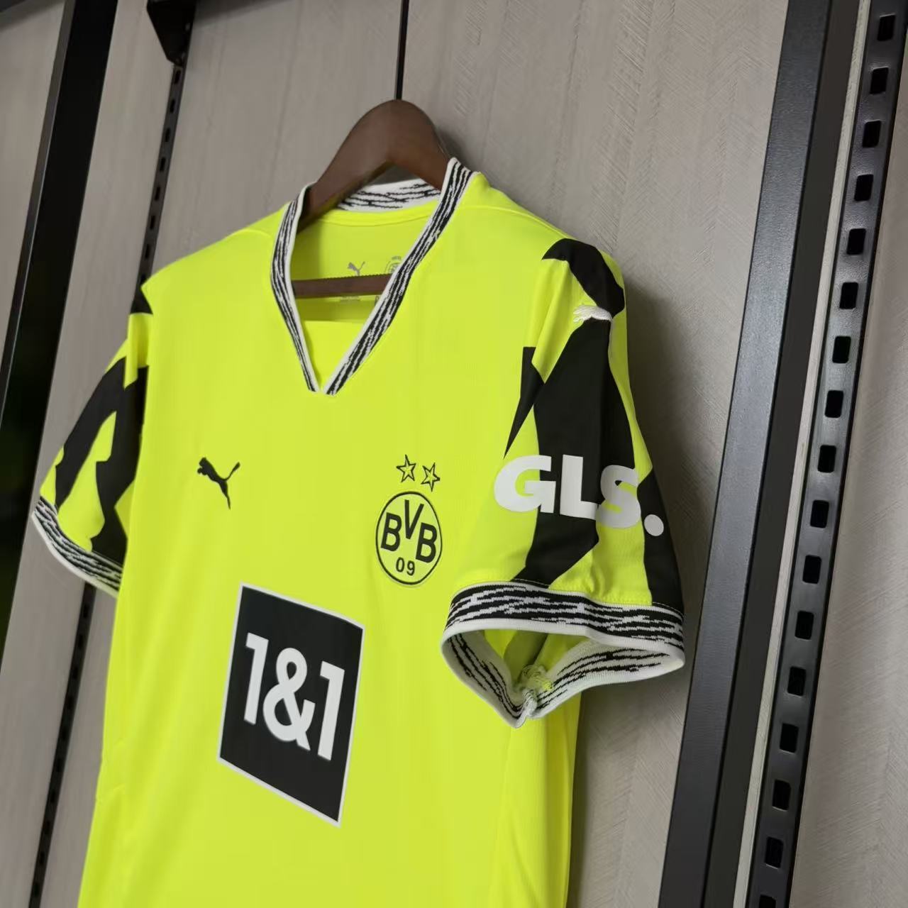 Borussia Dortmund 2025/26 Mens Fluorescent Green Jersey