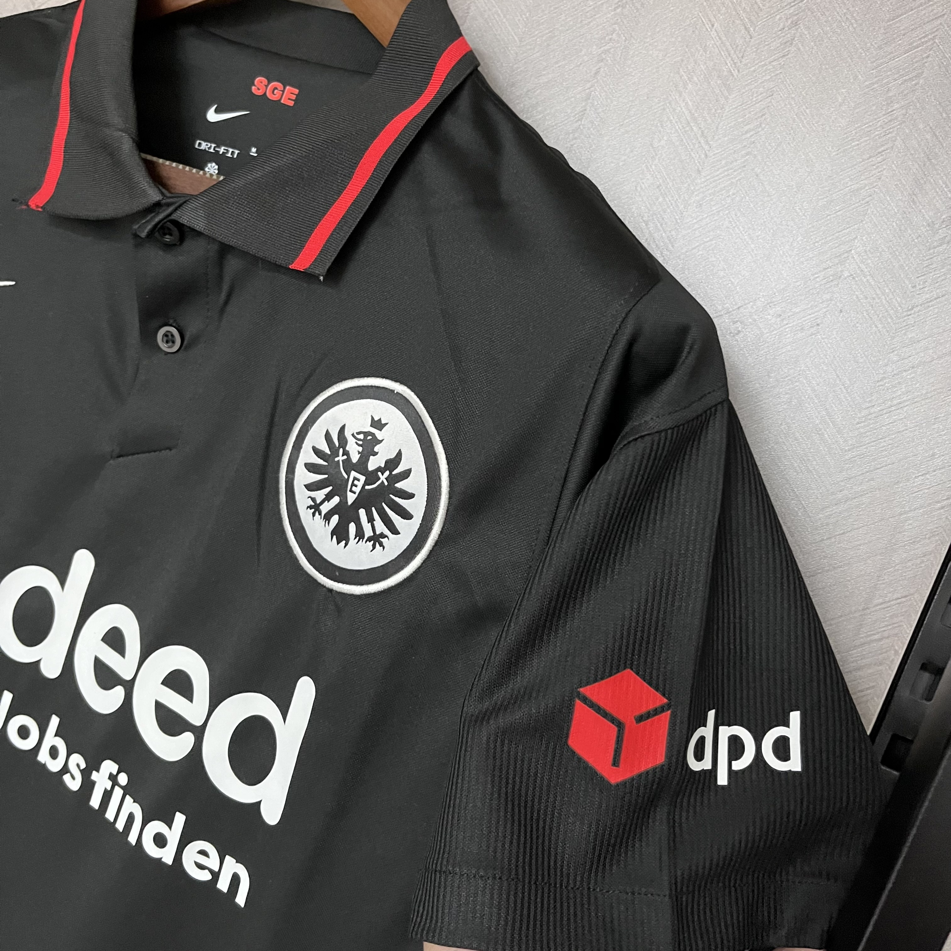 Eintracht Frankfurt 2022/23 Mens Away Jersey