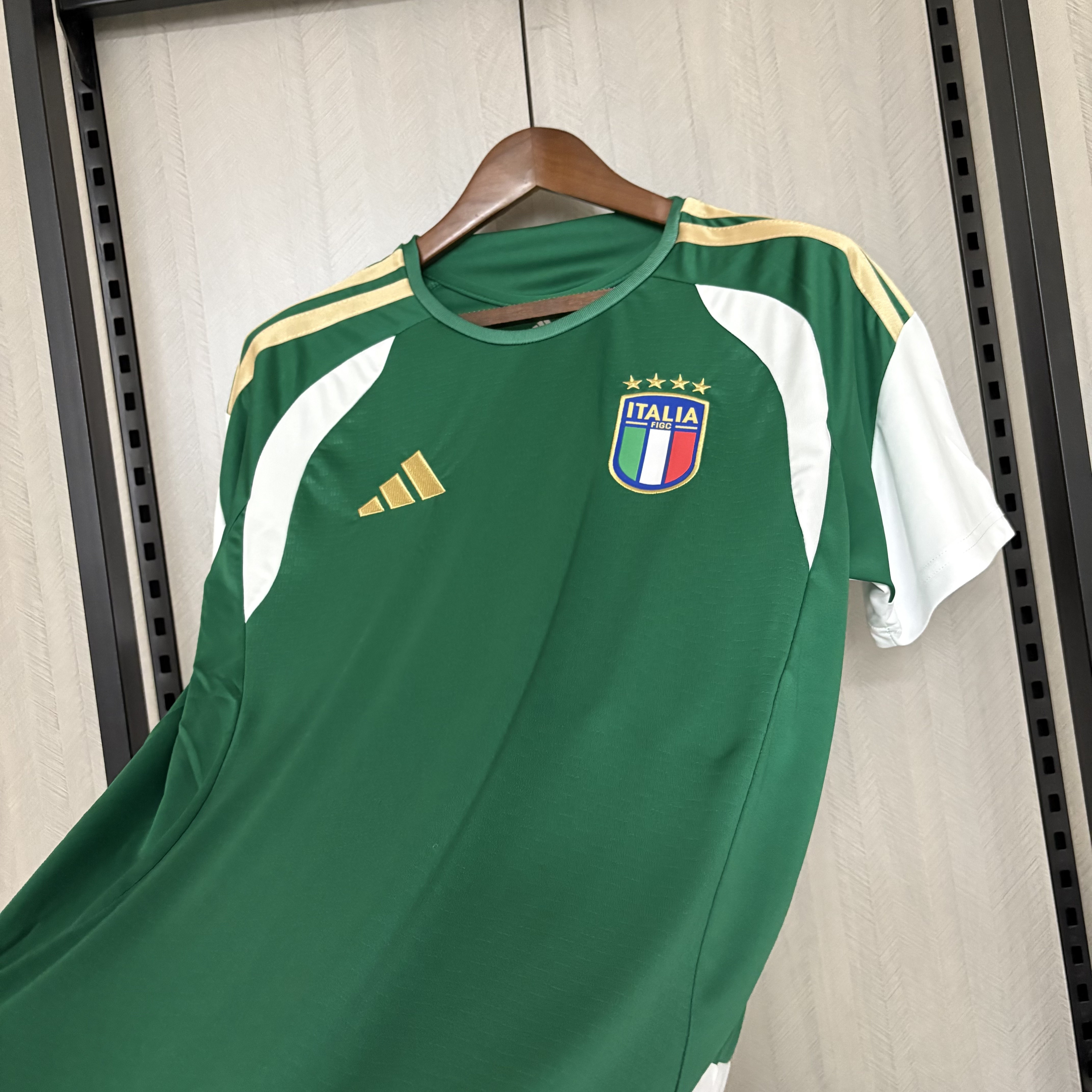 Italy Mens Green Jersey