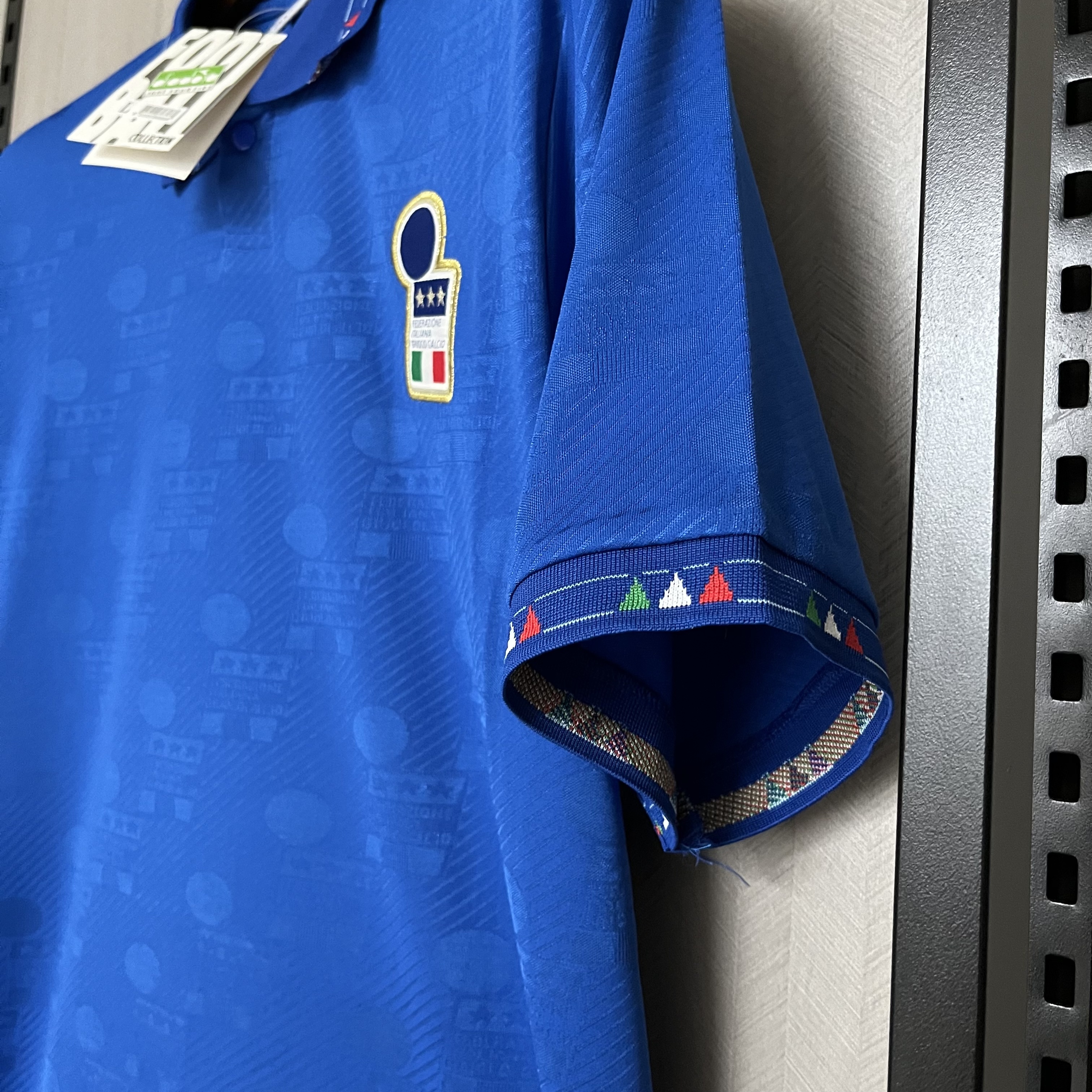Italy Mens Retro Home Jersey