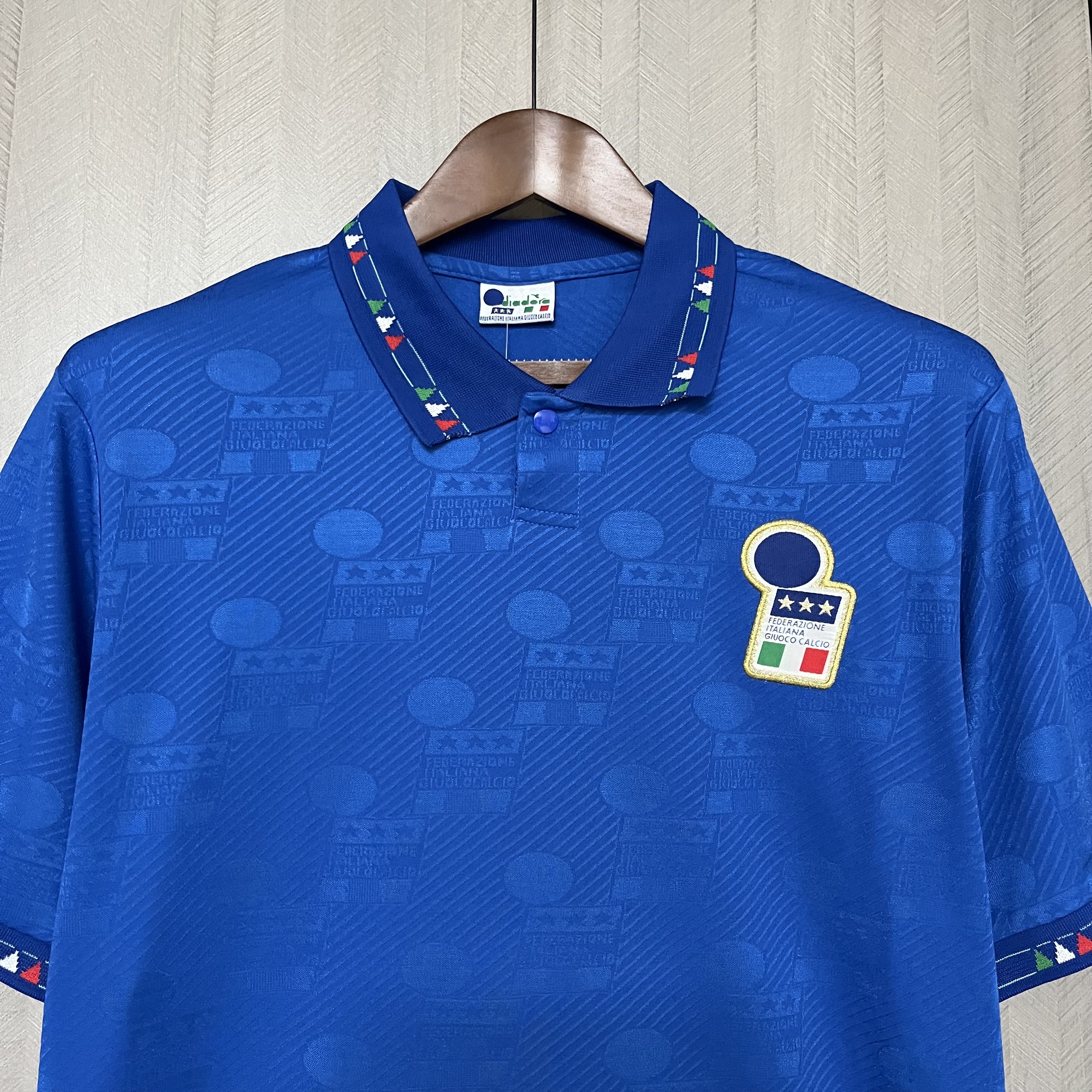 Italy Mens Retro Home Jersey