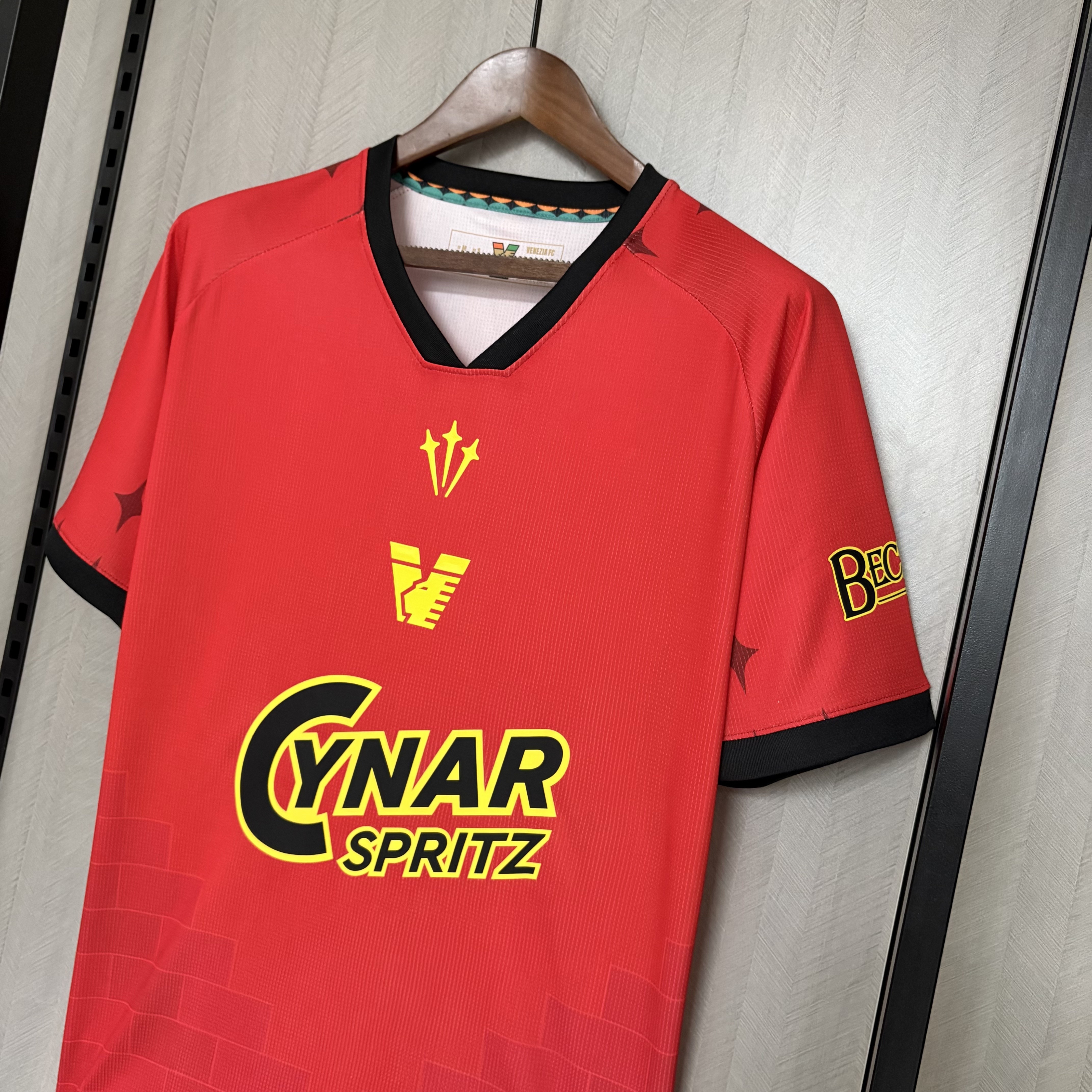 Venezia Mens Red Jersey