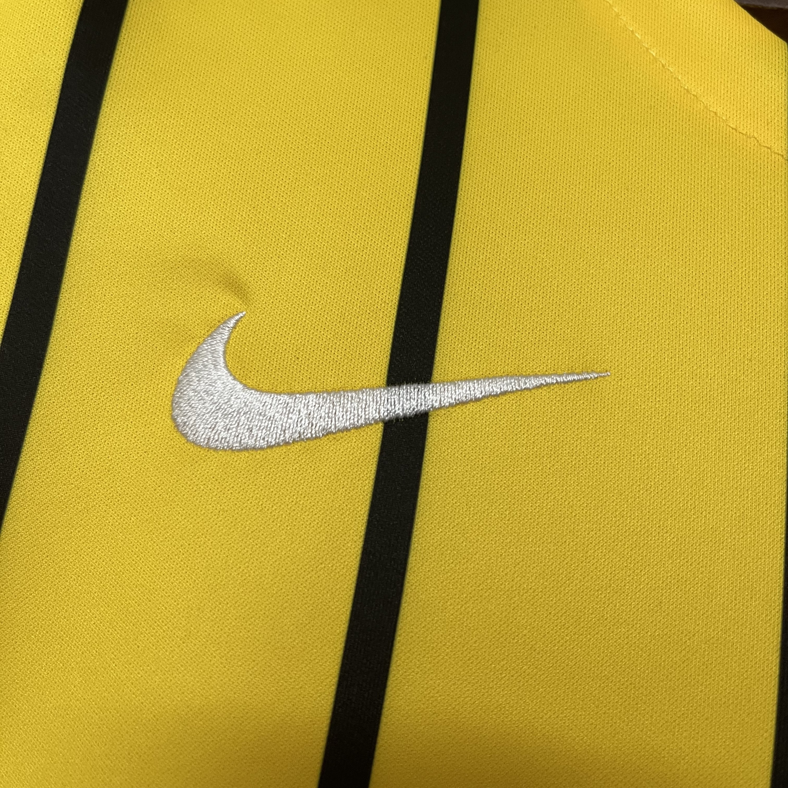 Brighton & Hove Albion 2024/25 Mens Away Jersey