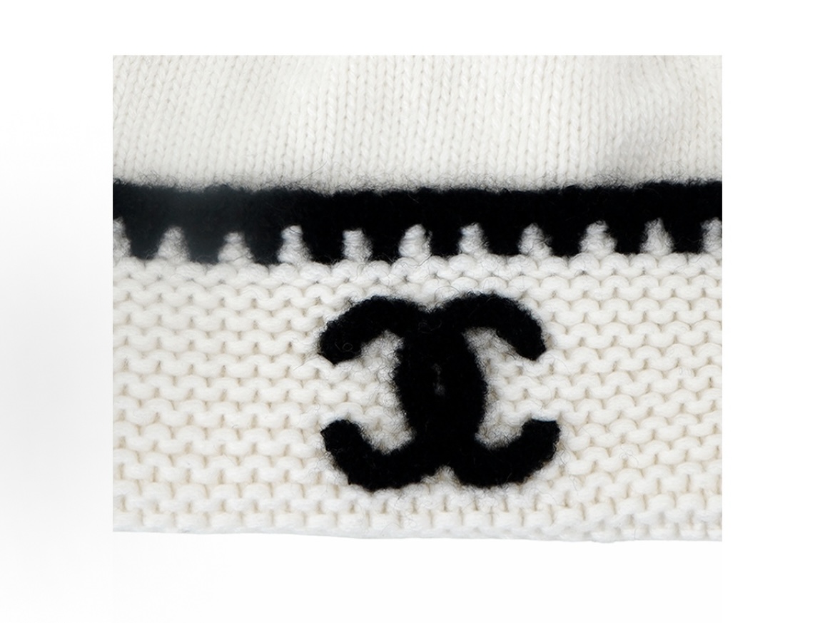 Chanel Cashmere CC Knitted Beanie White Black