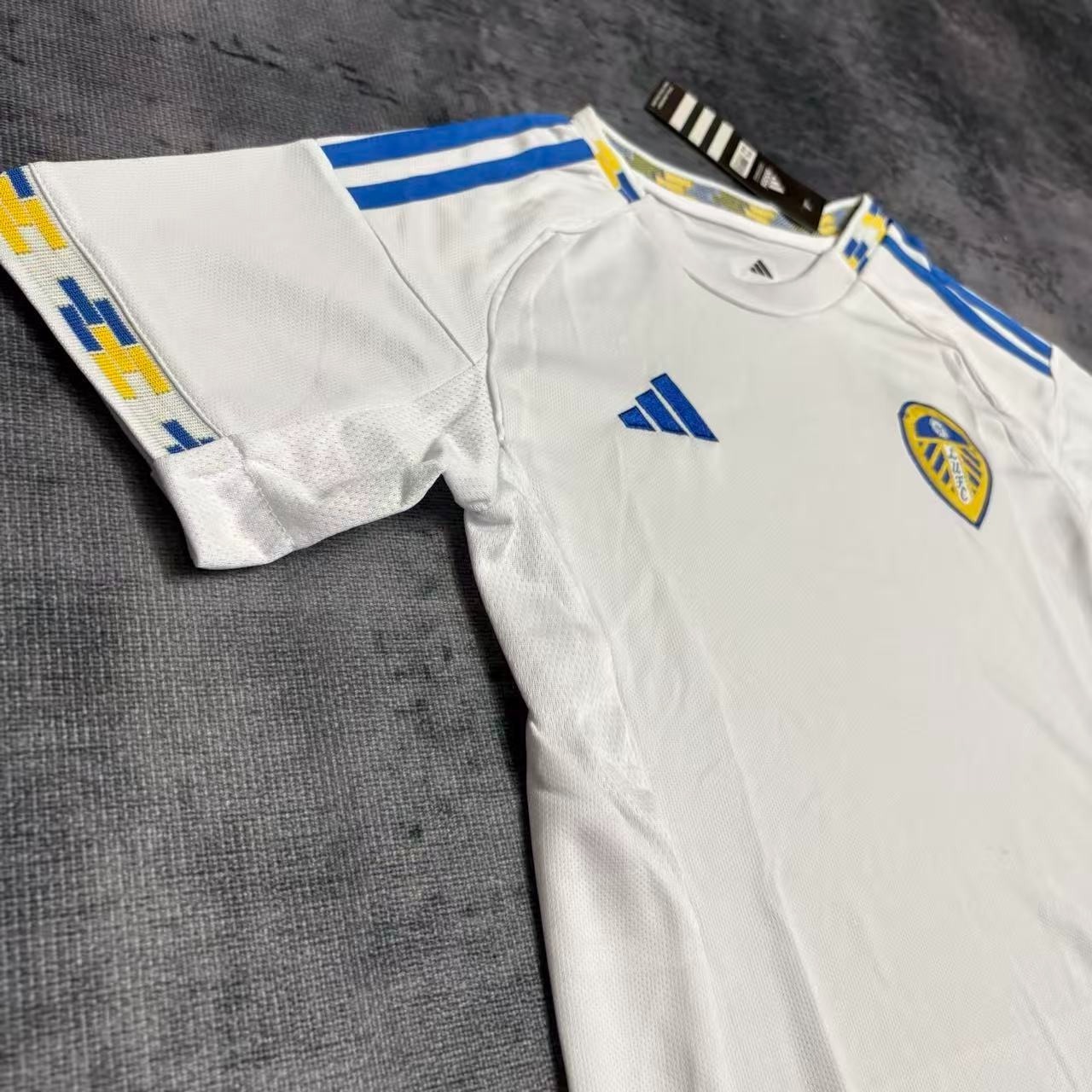 Leeds United 2025/26 Kids Home Jersey
