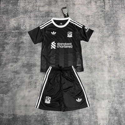 Liverpool 2025/26 Kids Black Goalkeeper Jersey 01
