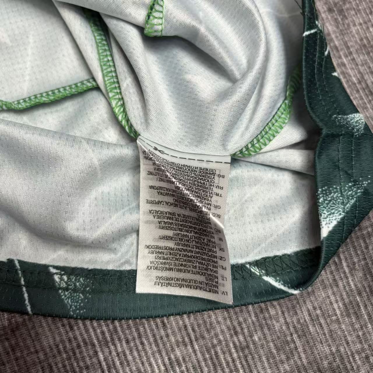 Liverpool 2025/26 Kids Green Goalkeeper Kit