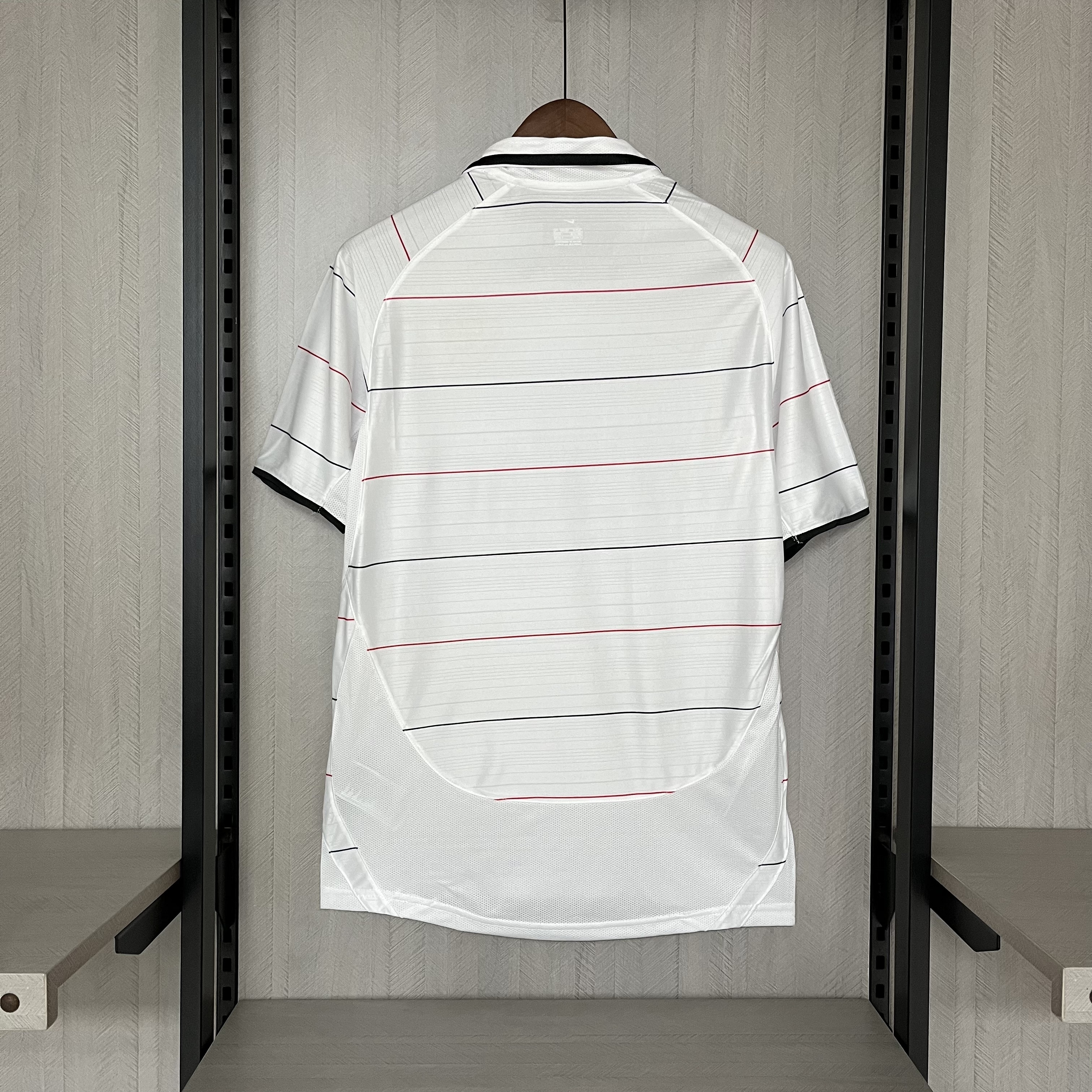 Manchester United 2004/06 Mens Retro Away Jersey