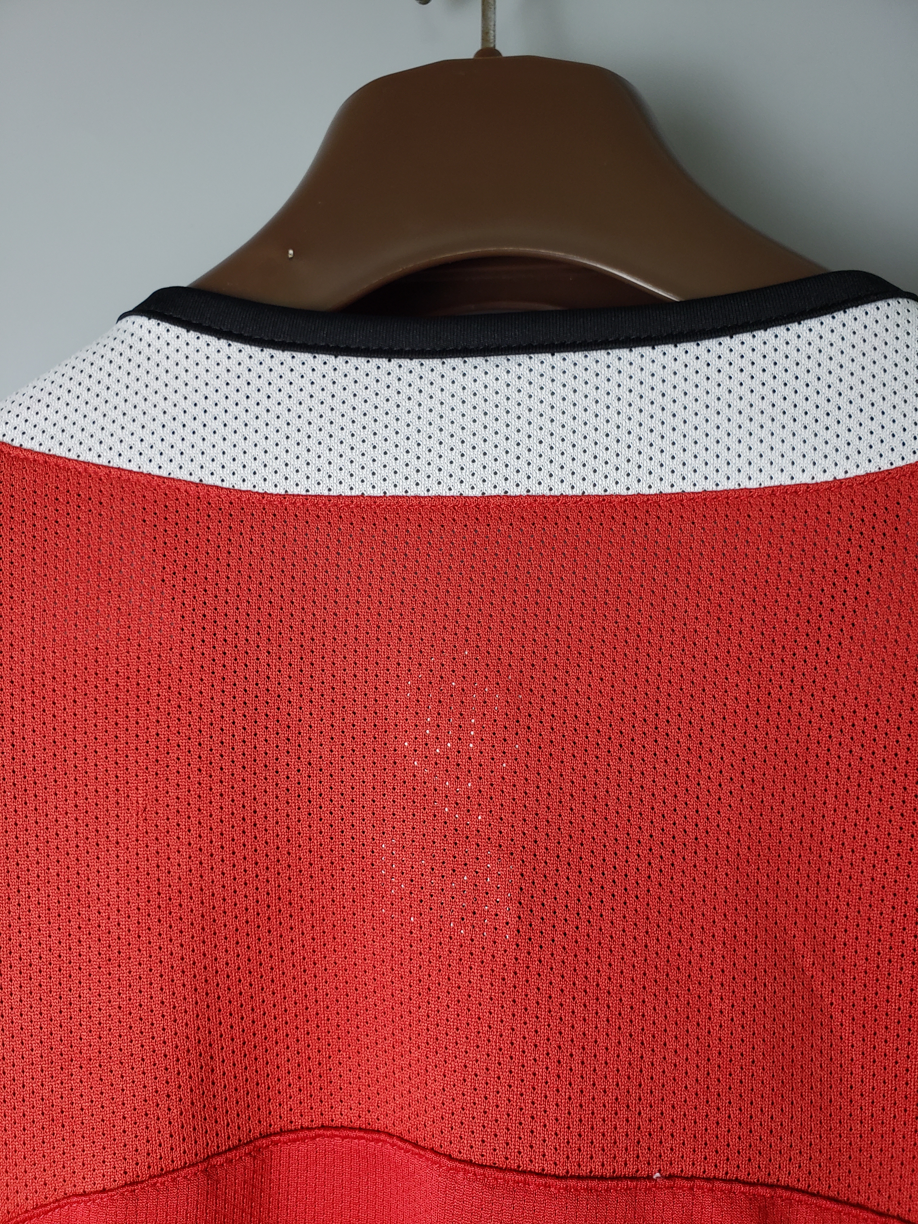 Manchester United 2005 Mens Retro Long Sleeve Home Jersey