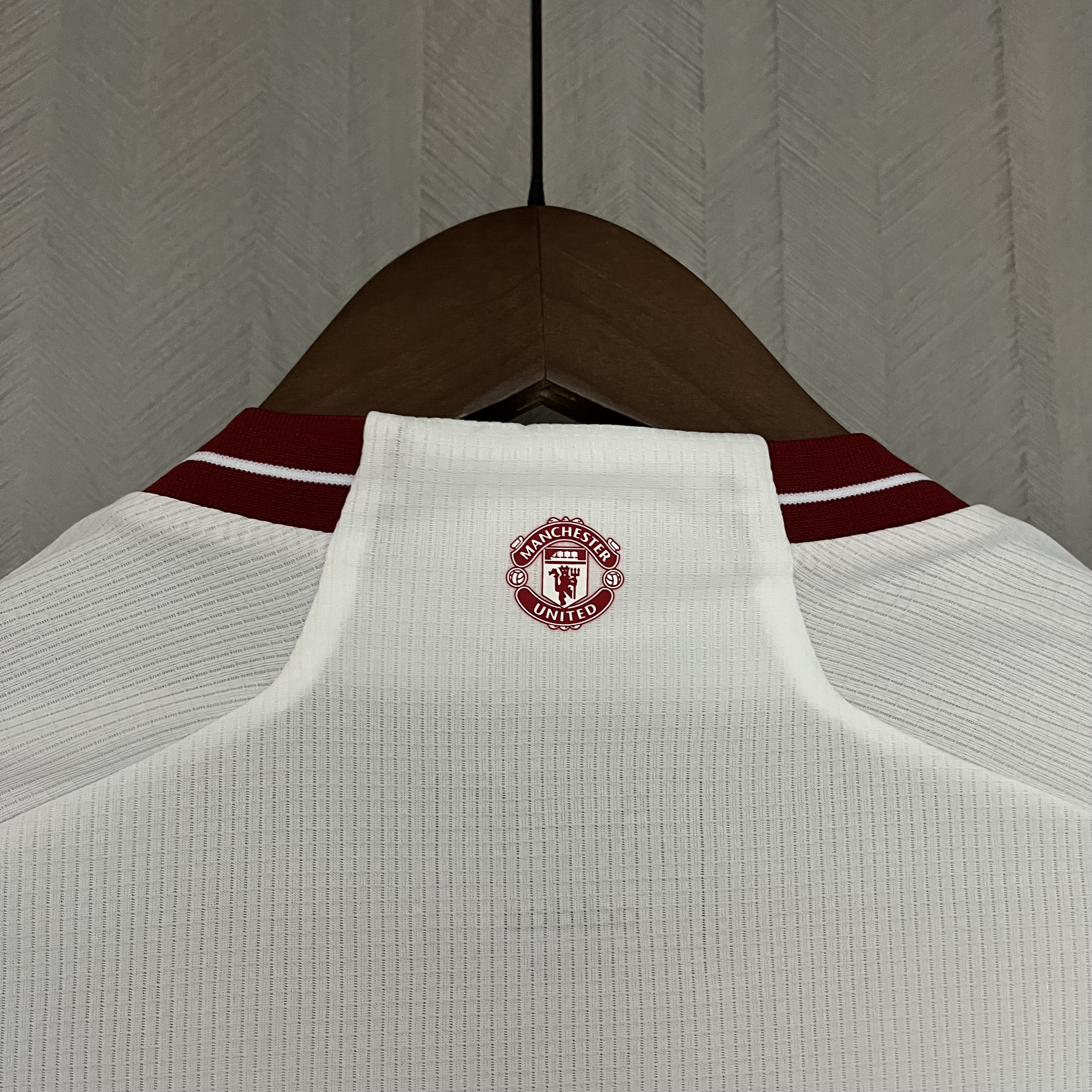 Manchester United 2023/24 Mens Third Jersey