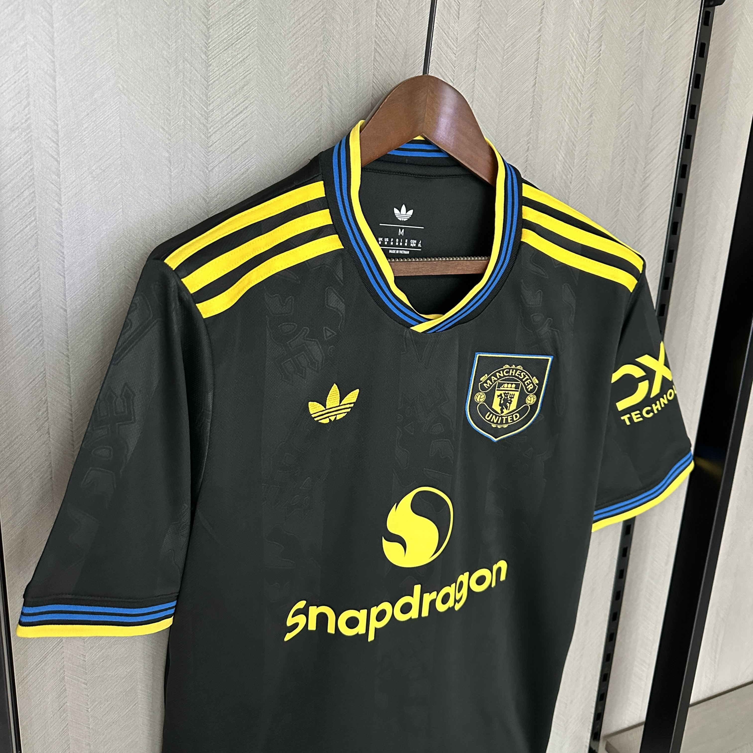 Manchester United 2025/26 Mens Third Jersey