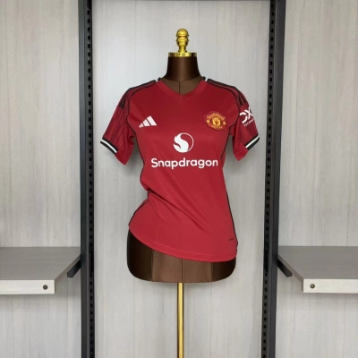 Manchester United 2025/26 Womens Home Jersey 01
