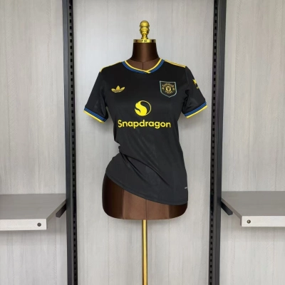Manchester United 2025/26 Womens Third Jersey 01