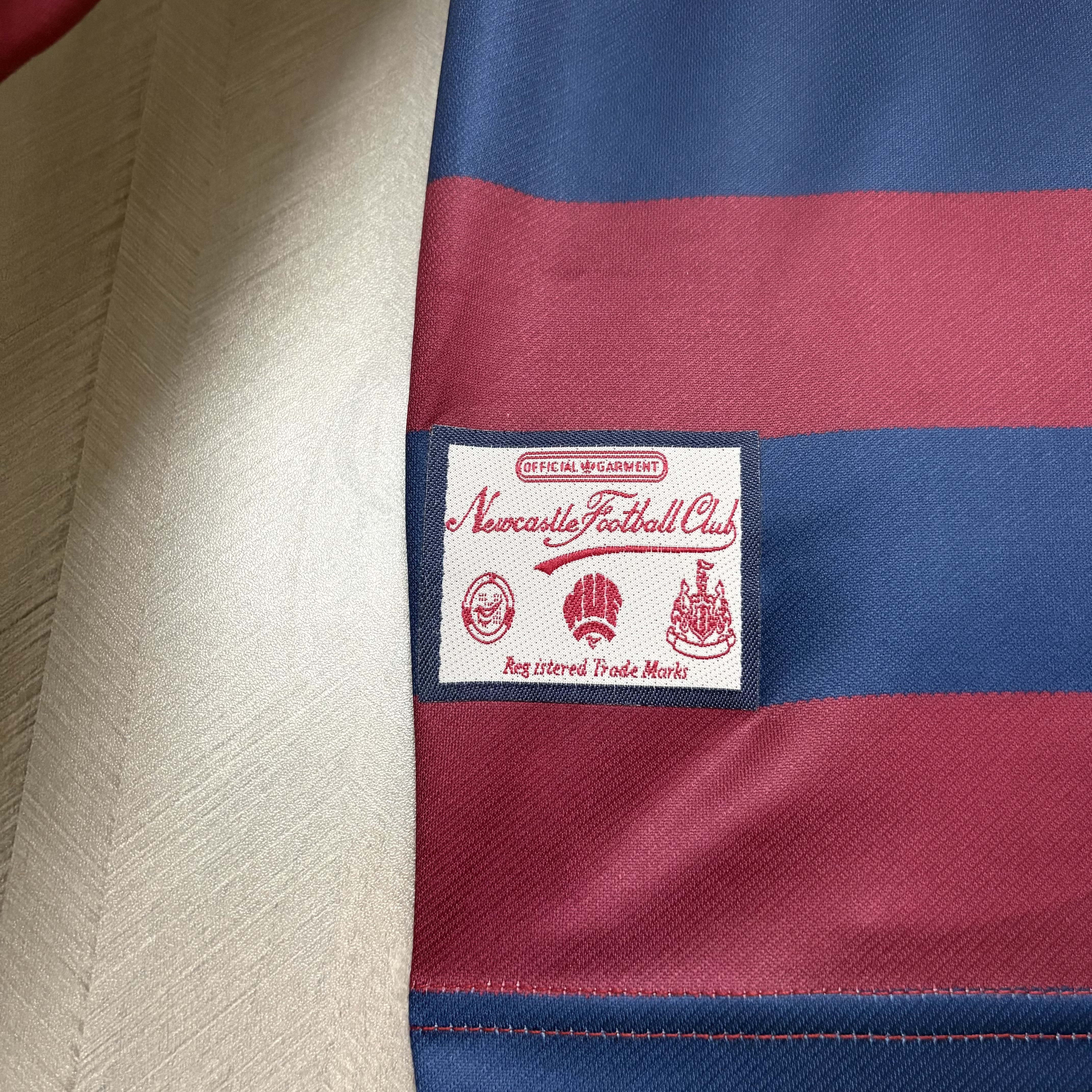 Newcastle United 1995/97 Mens Retro Long Sleeve Away Jersey