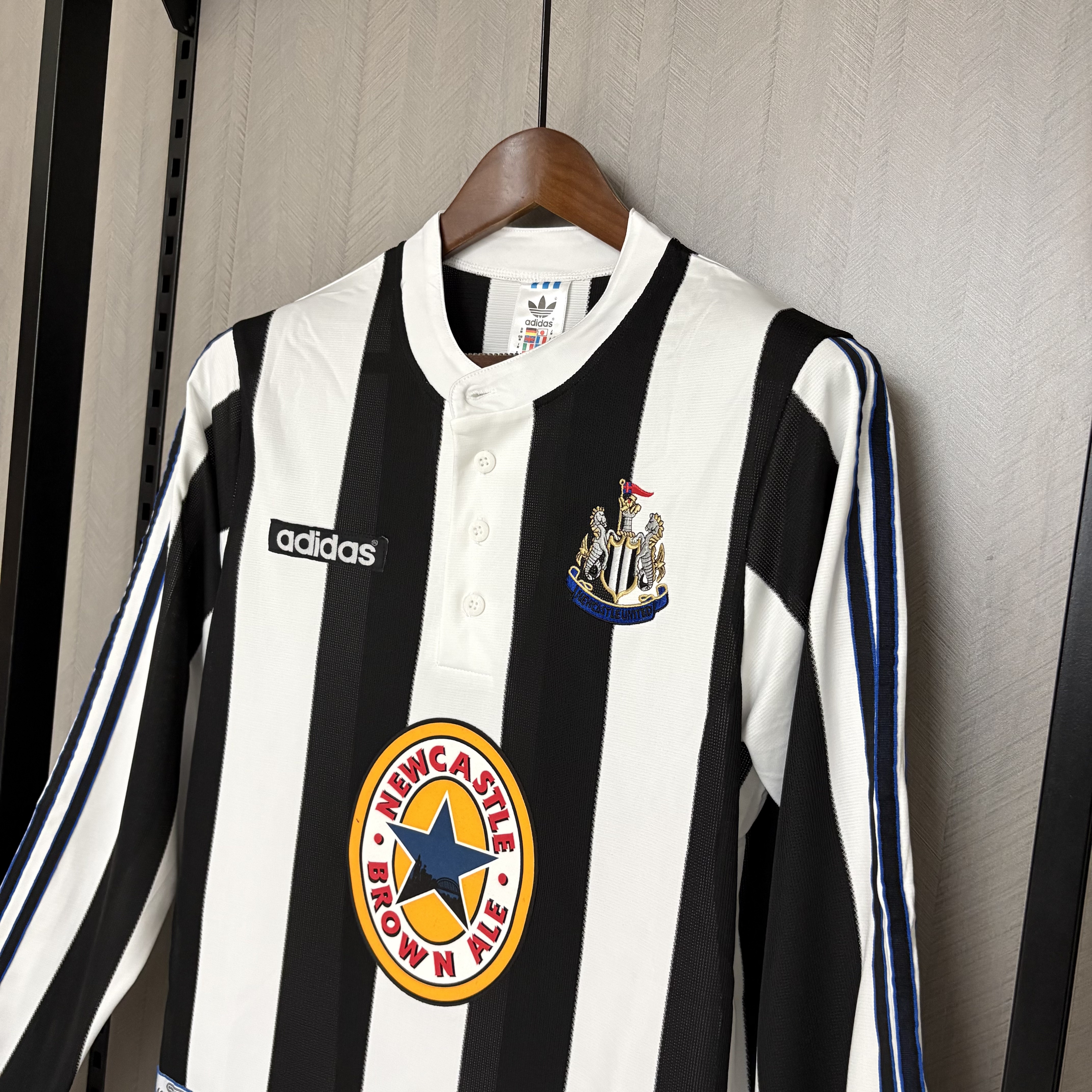 Newcastle United 1995/97 Mens Retro Long Sleeve Home Jersey