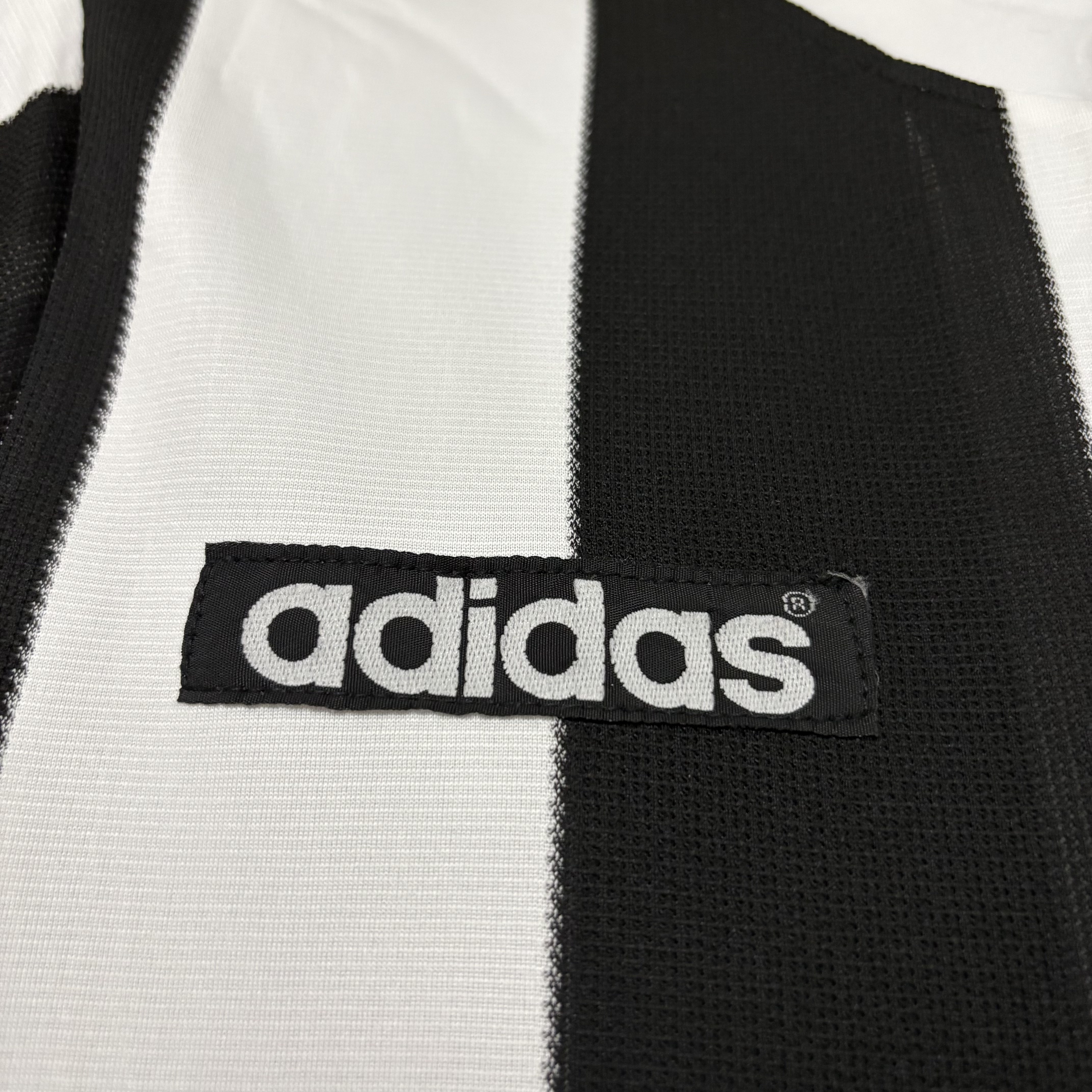 Newcastle United 1995/97 Mens Retro Long Sleeve Home Jersey